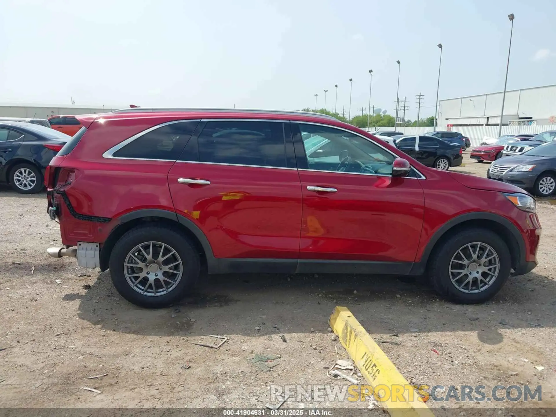 14 fotografías del automóvil dañado 5XYPG4A3XKG527468 KIA SORENTO 2019