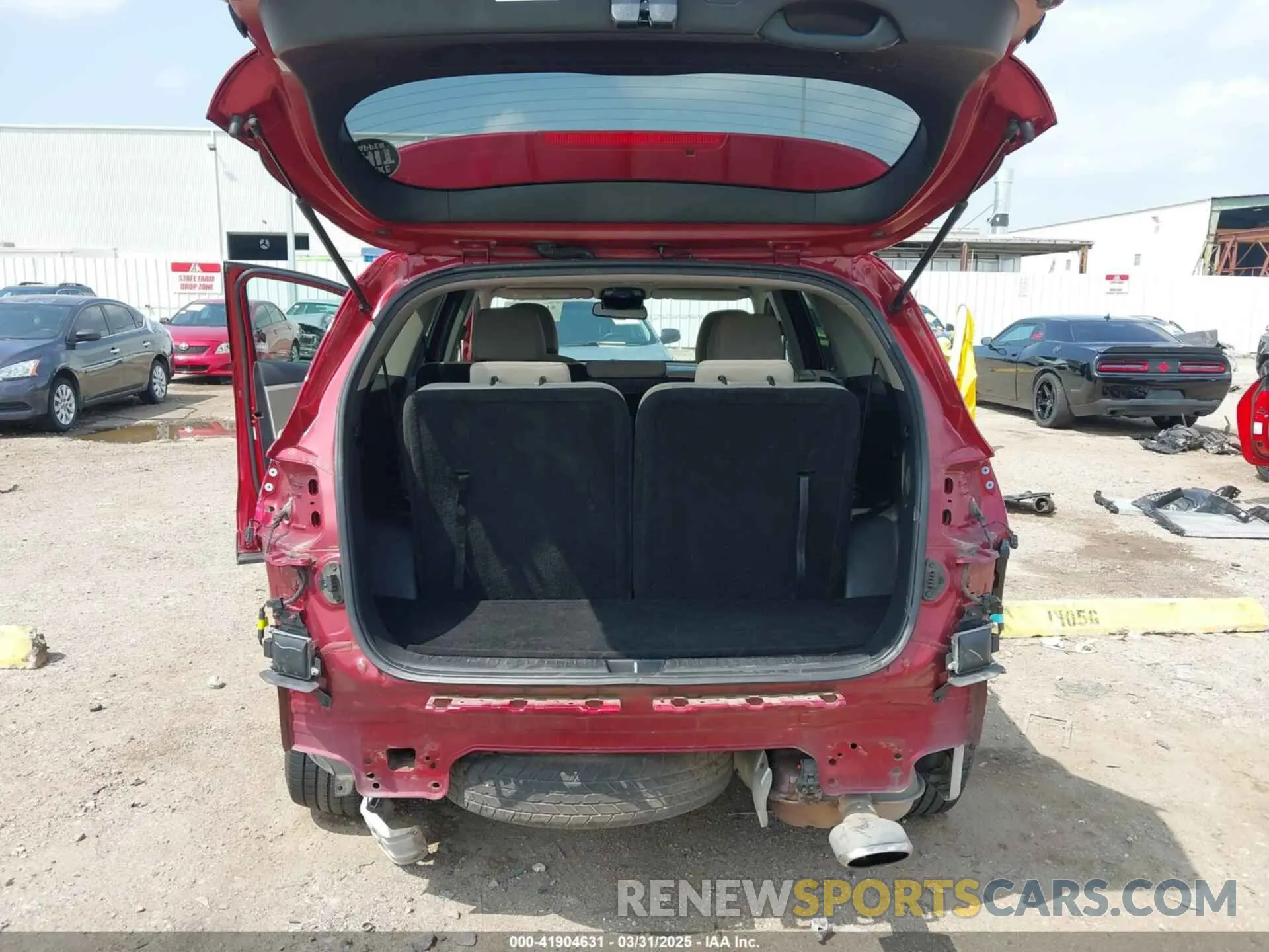 18 fotografías del automóvil dañado 5XYPG4A3XKG527468 KIA SORENTO 2019