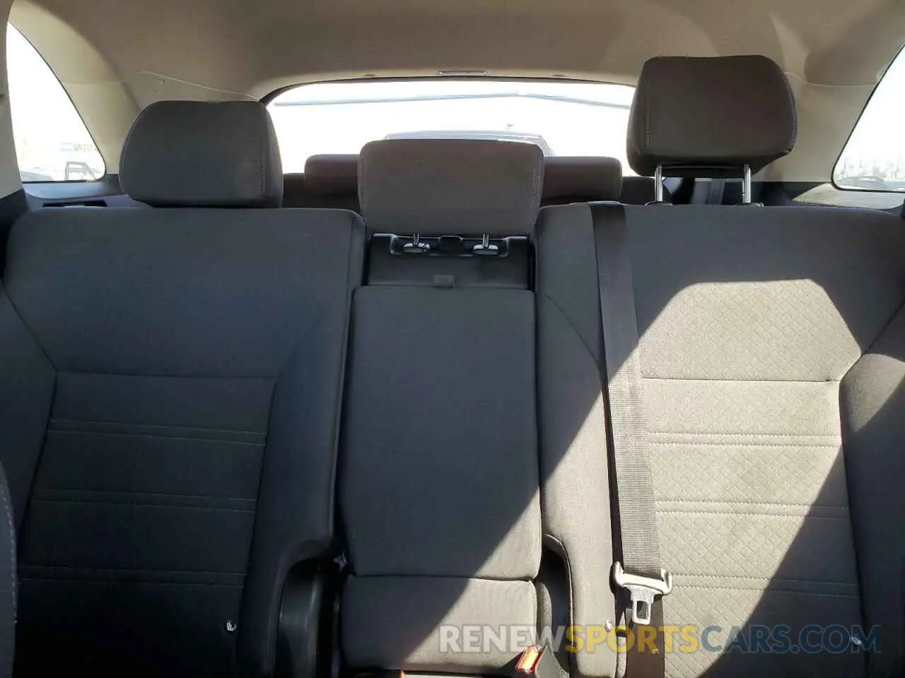10 fotografías del automóvil dañado 5XYPG4A3XKG573950 KIA SORENTO 2019