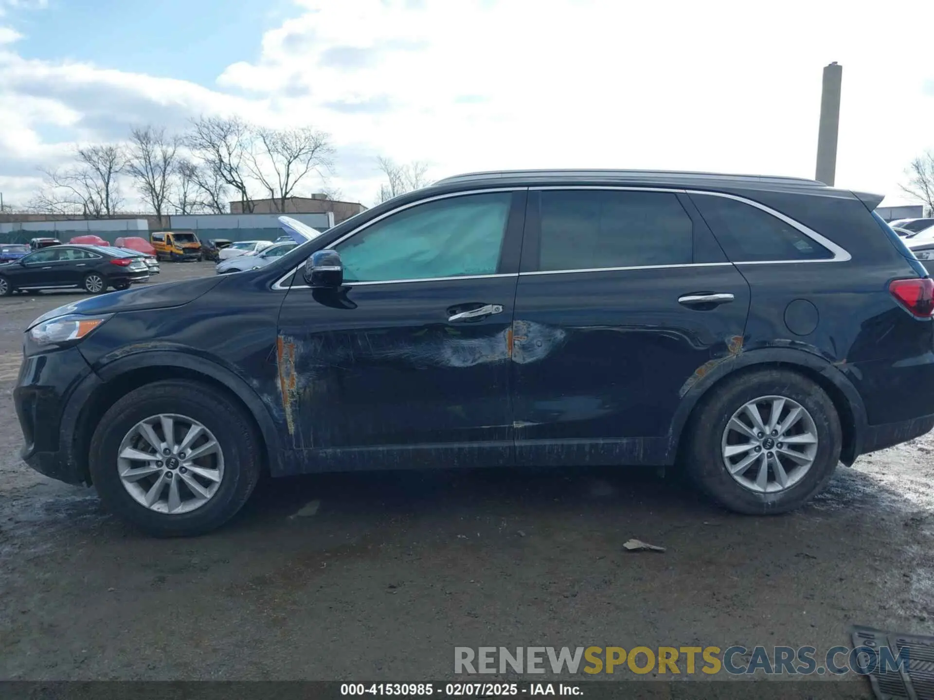 13 fotografías del automóvil dañado 5XYPG4A3XKG592630 KIA SORENTO 2019