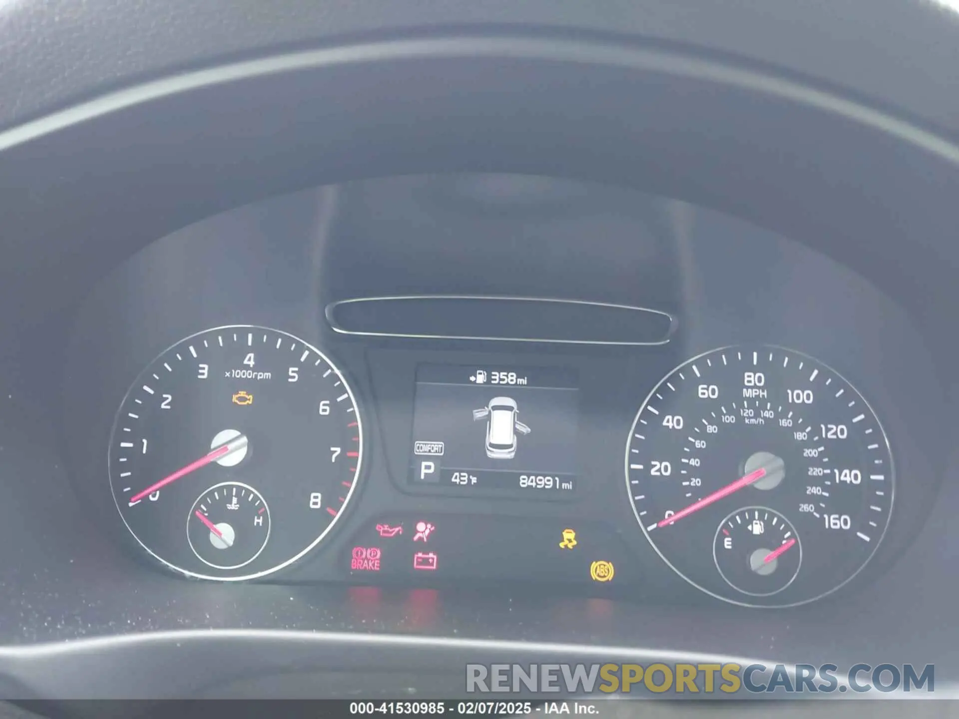7 fotografías del automóvil dañado 5XYPG4A3XKG592630 KIA SORENTO 2019