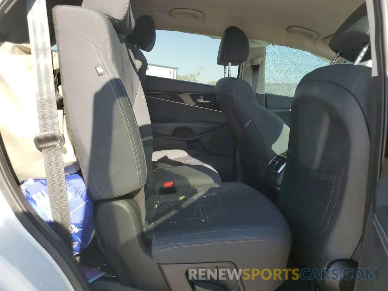 11 fotografías del automóvil dañado 5XYPG4A50KG489508 KIA SORENTO 2019