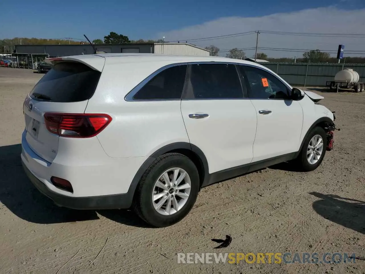 3 fotografías del automóvil dañado 5XYPG4A50KG489508 KIA SORENTO 2019