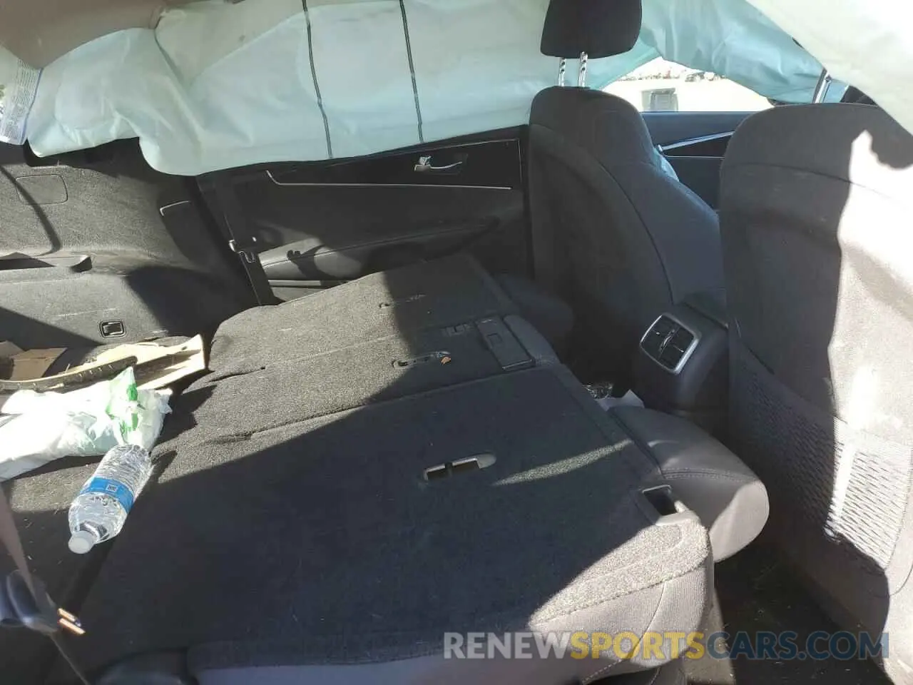 11 fotografías del automóvil dañado 5XYPG4A50KG494000 KIA SORENTO 2019