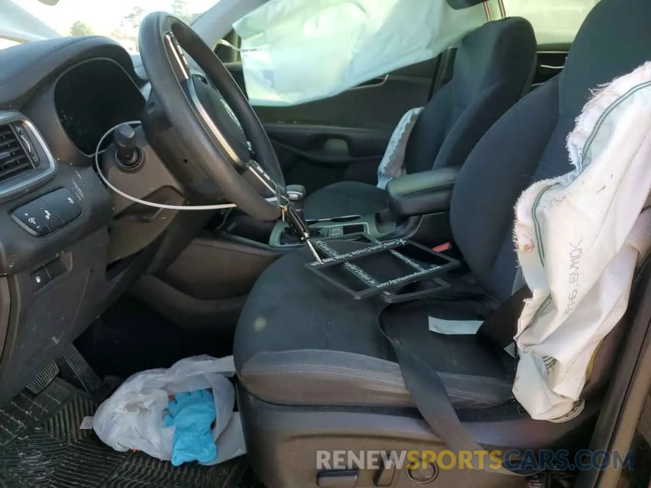 7 fotografías del automóvil dañado 5XYPG4A50KG494000 KIA SORENTO 2019