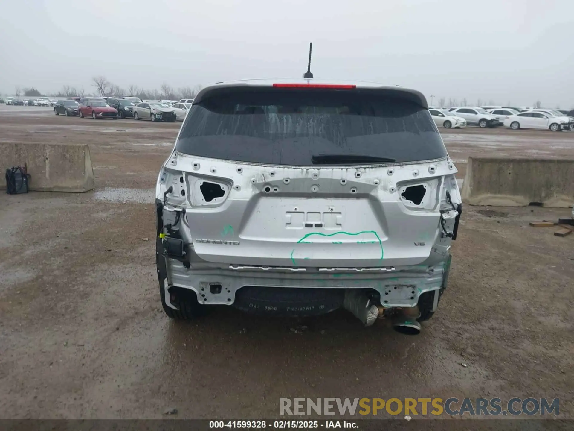 17 fotografías del automóvil dañado 5XYPG4A51KG495866 KIA SORENTO 2019