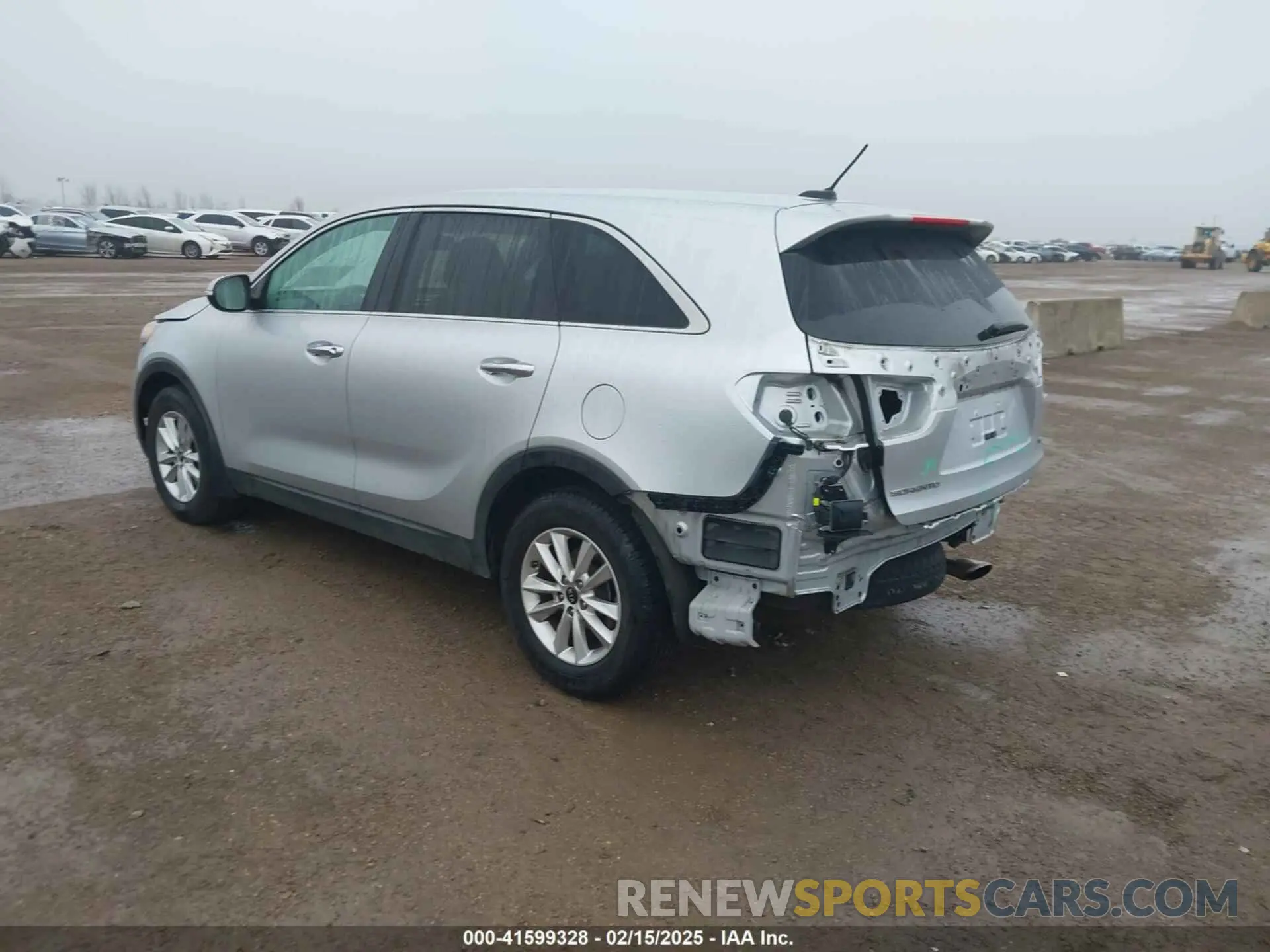 3 fotografías del automóvil dañado 5XYPG4A51KG495866 KIA SORENTO 2019