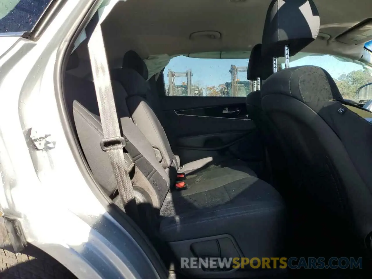 11 fotografías del automóvil dañado 5XYPG4A56KG571713 KIA SORENTO 2019