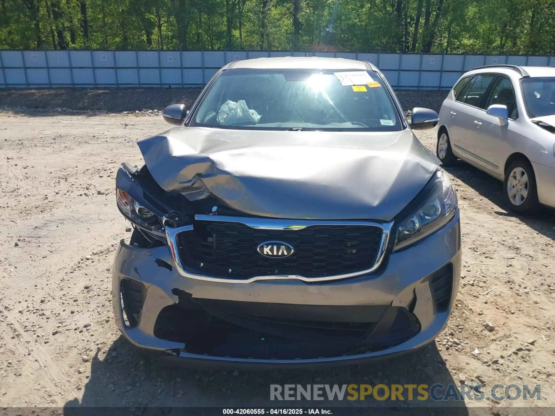 12 fotografías del automóvil dañado 5XYPG4A57KG494222 KIA SORENTO 2019