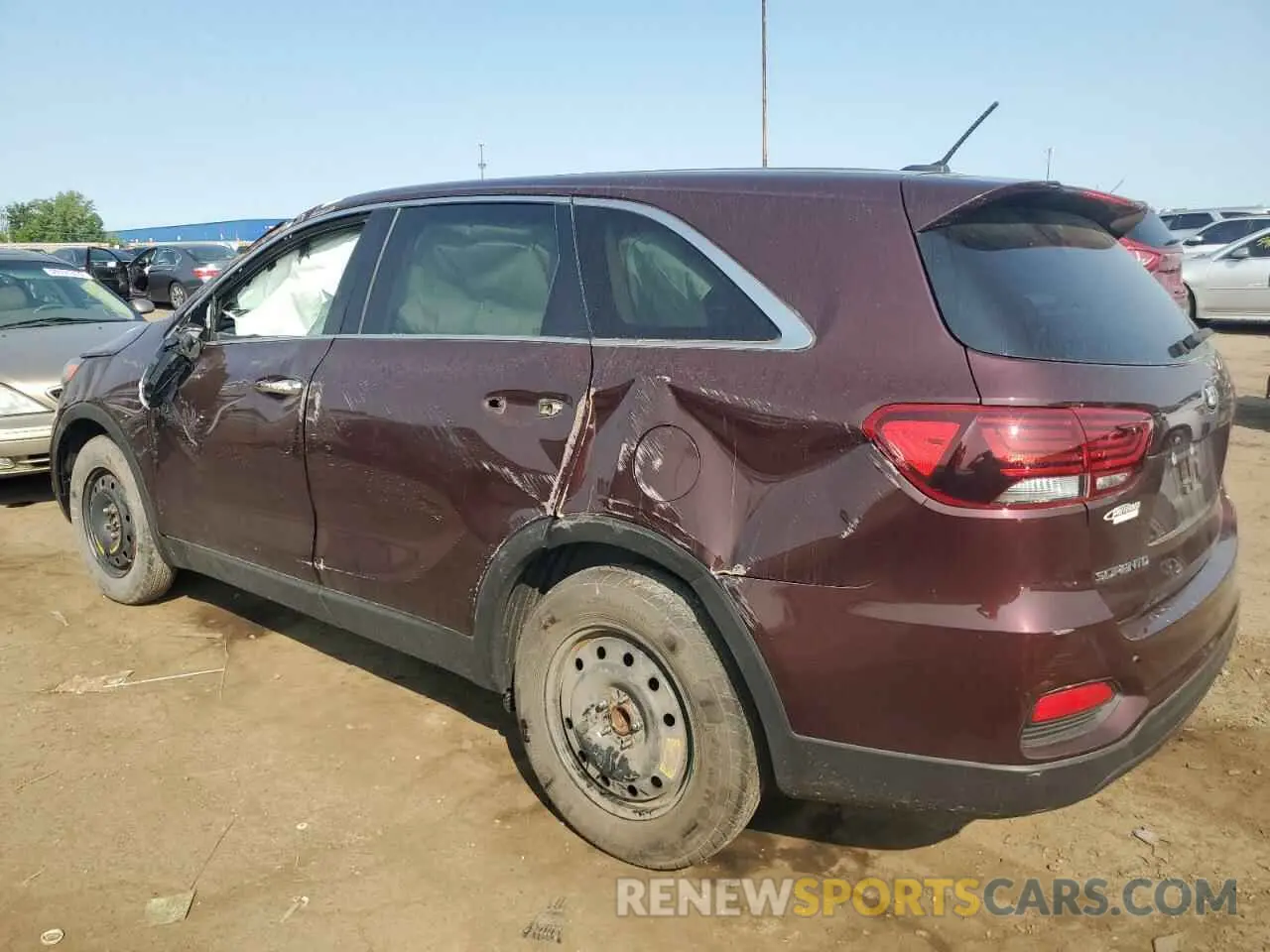 2 fotografías del automóvil dañado 5XYPG4A57KG558369 KIA SORENTO 2019