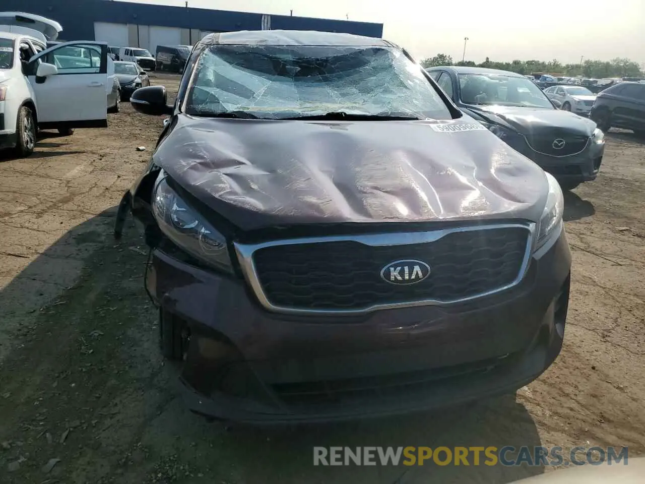 5 fotografías del automóvil dañado 5XYPG4A57KG558369 KIA SORENTO 2019