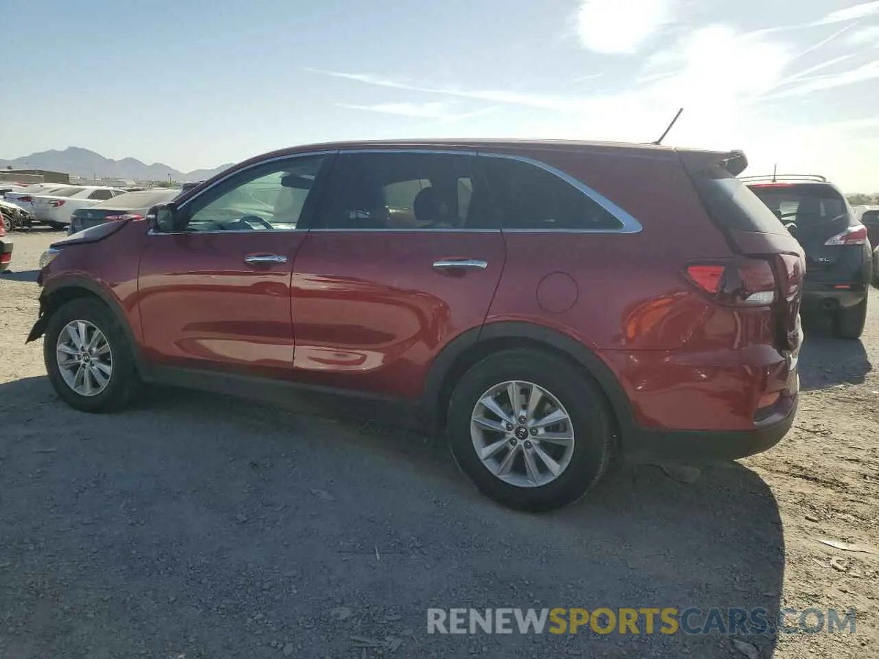 2 fotografías del automóvil dañado 5XYPG4A57KG572059 KIA SORENTO 2019
