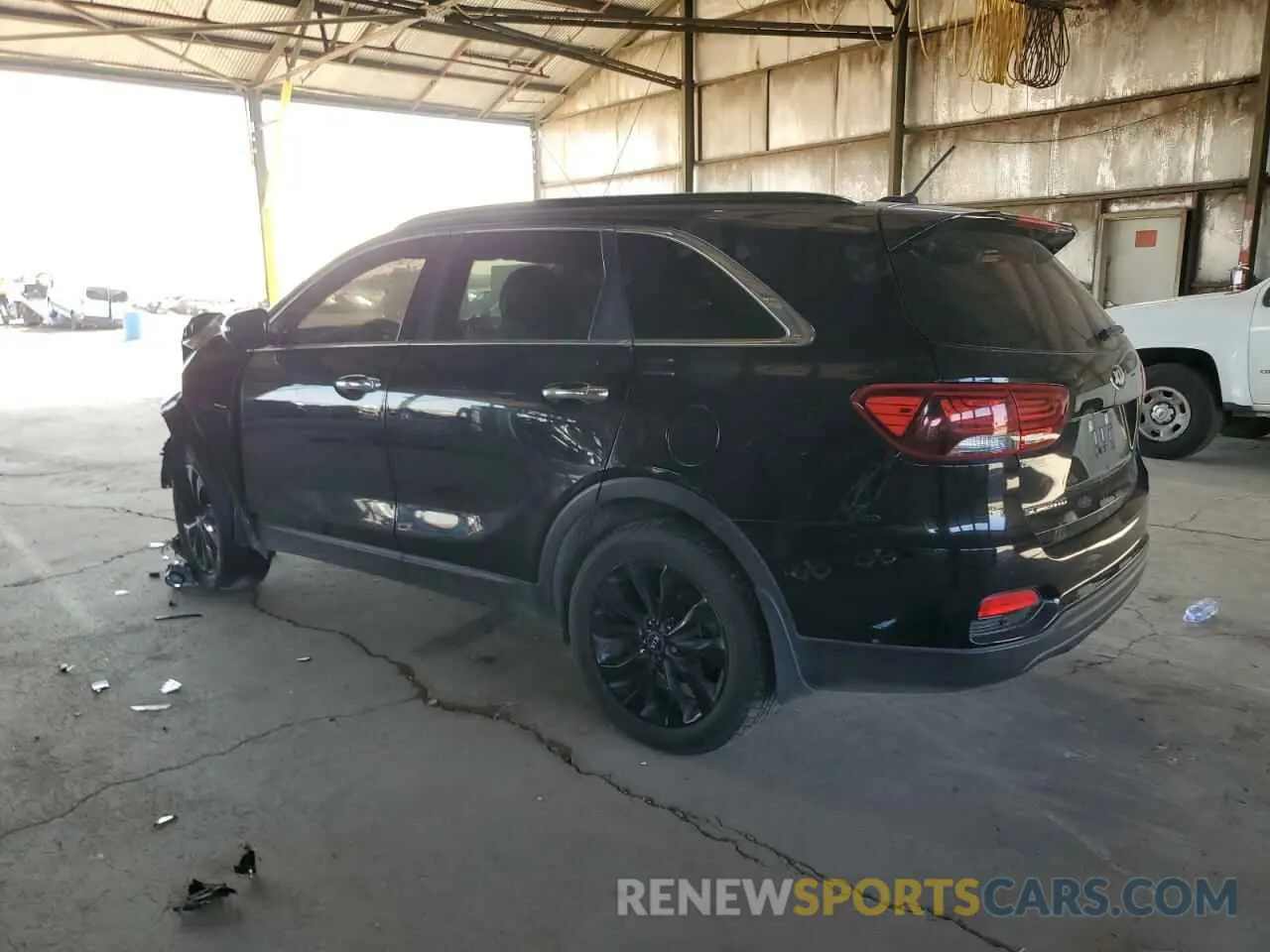 2 fotografías del automóvil dañado 5XYPG4A57KG608395 KIA SORENTO 2019