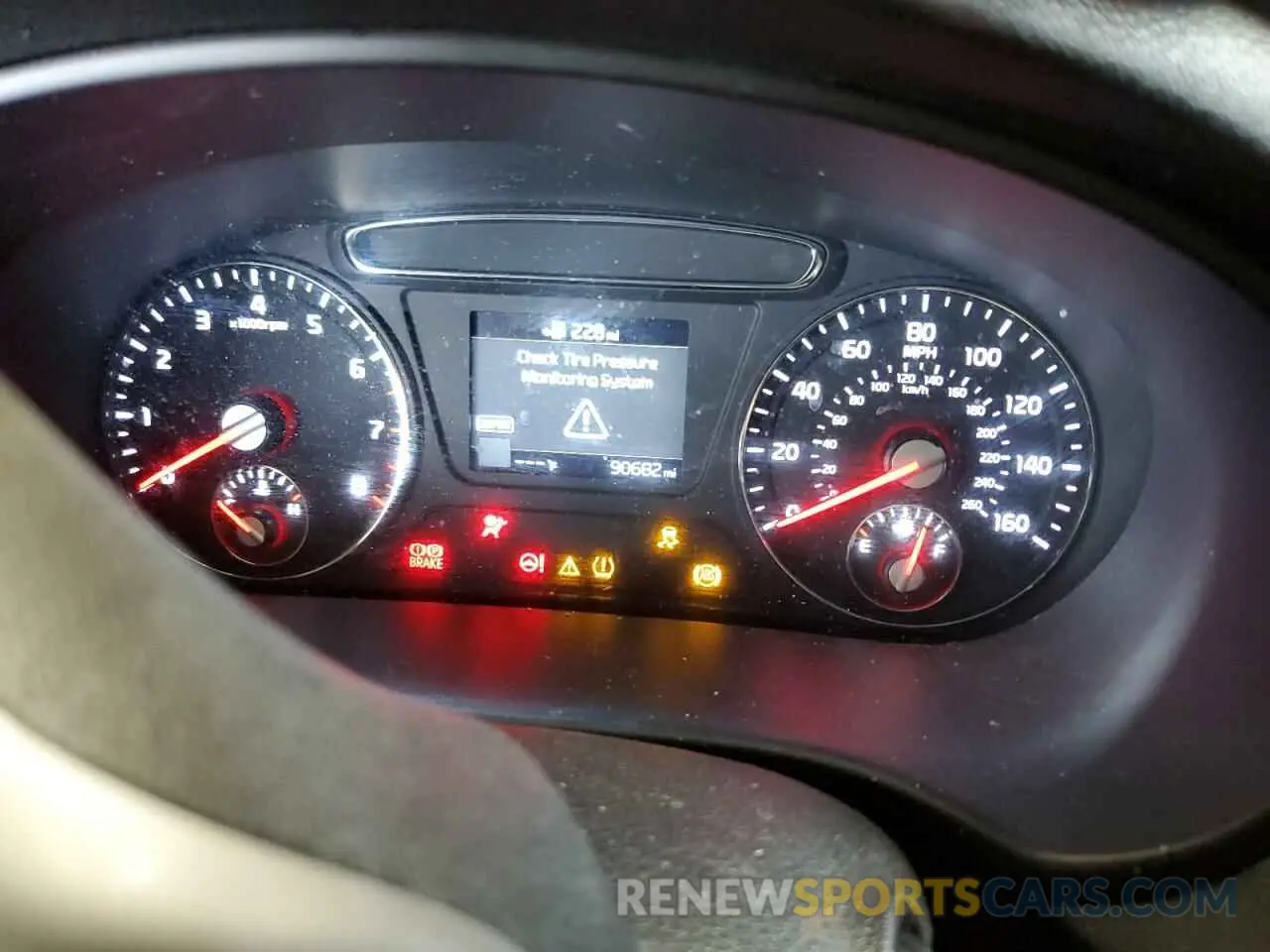 9 fotografías del automóvil dañado 5XYPG4A57KG608395 KIA SORENTO 2019
