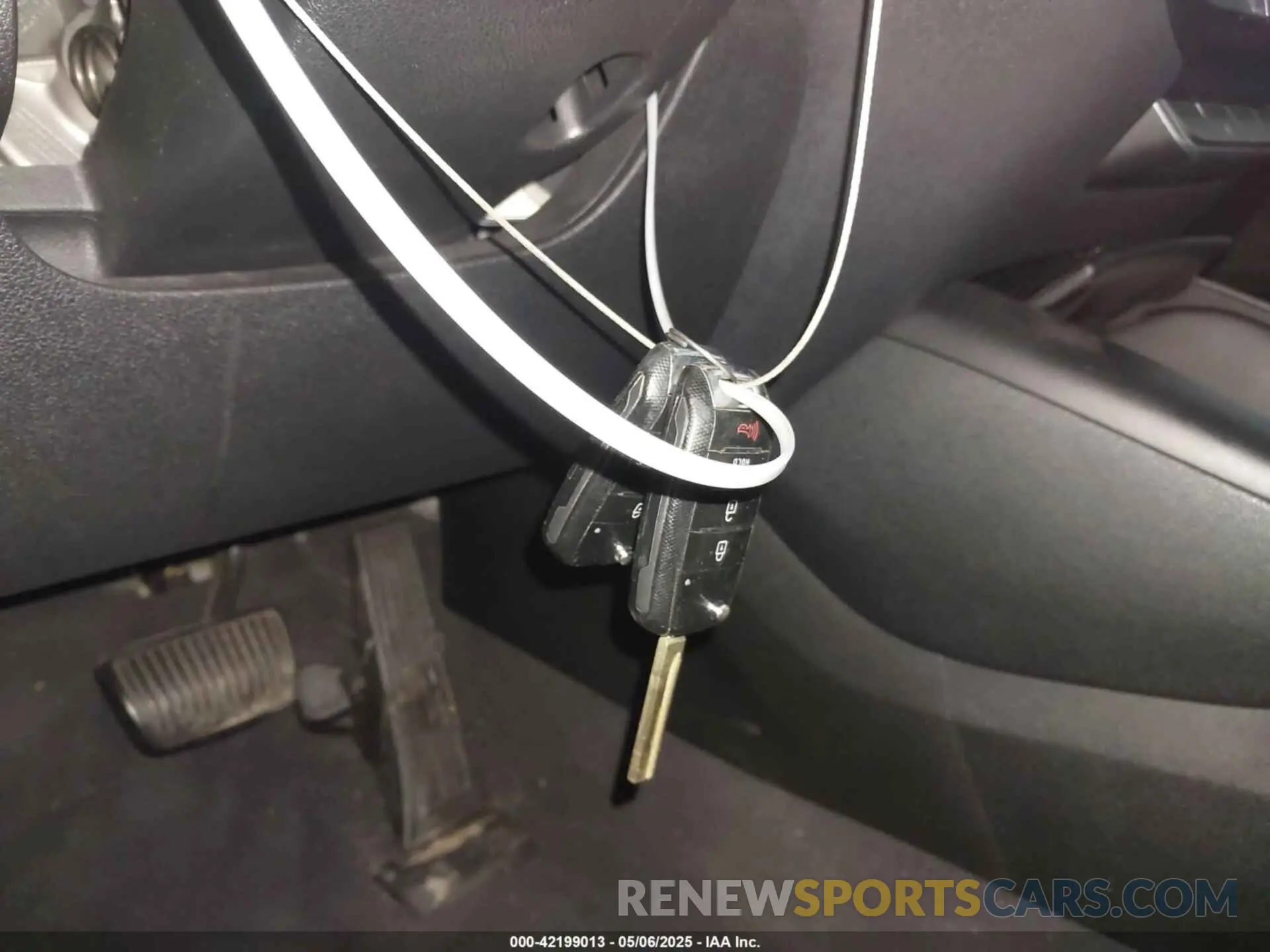 11 fotografías del automóvil dañado 5XYPG4A57KG609790 KIA SORENTO 2019