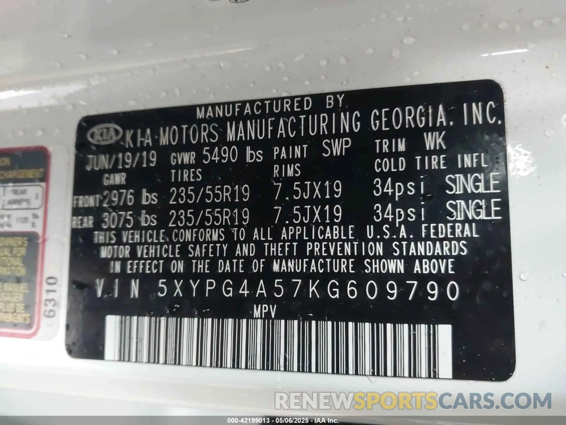 9 fotografías del automóvil dañado 5XYPG4A57KG609790 KIA SORENTO 2019
