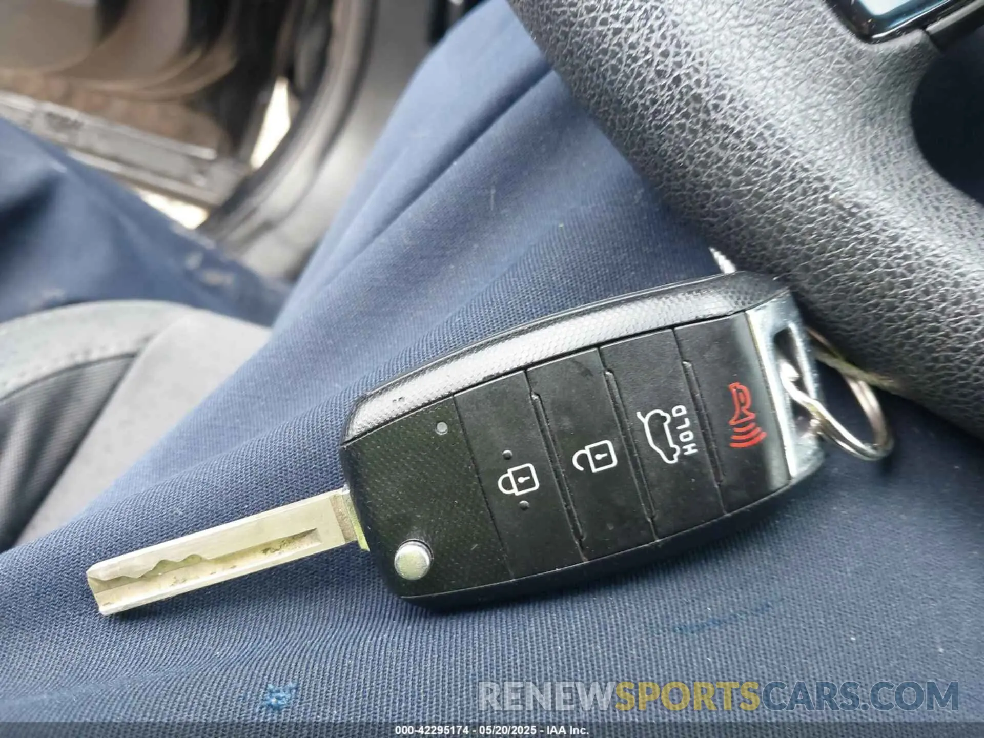 11 fotografías del automóvil dañado 5XYPG4A58KG487814 KIA SORENTO 2019
