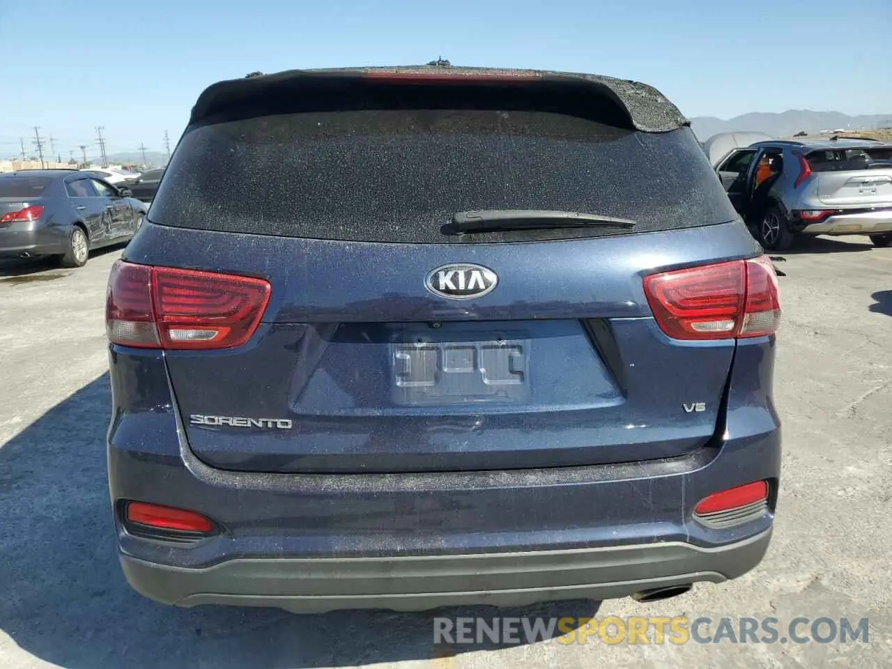 6 fotografías del automóvil dañado 5XYPG4A5XKG490455 KIA SORENTO 2019