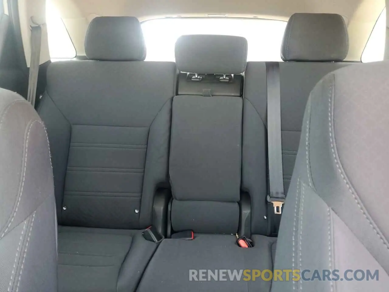 10 fotografías del automóvil dañado 5XYPG4A5XKG491556 KIA SORENTO 2019