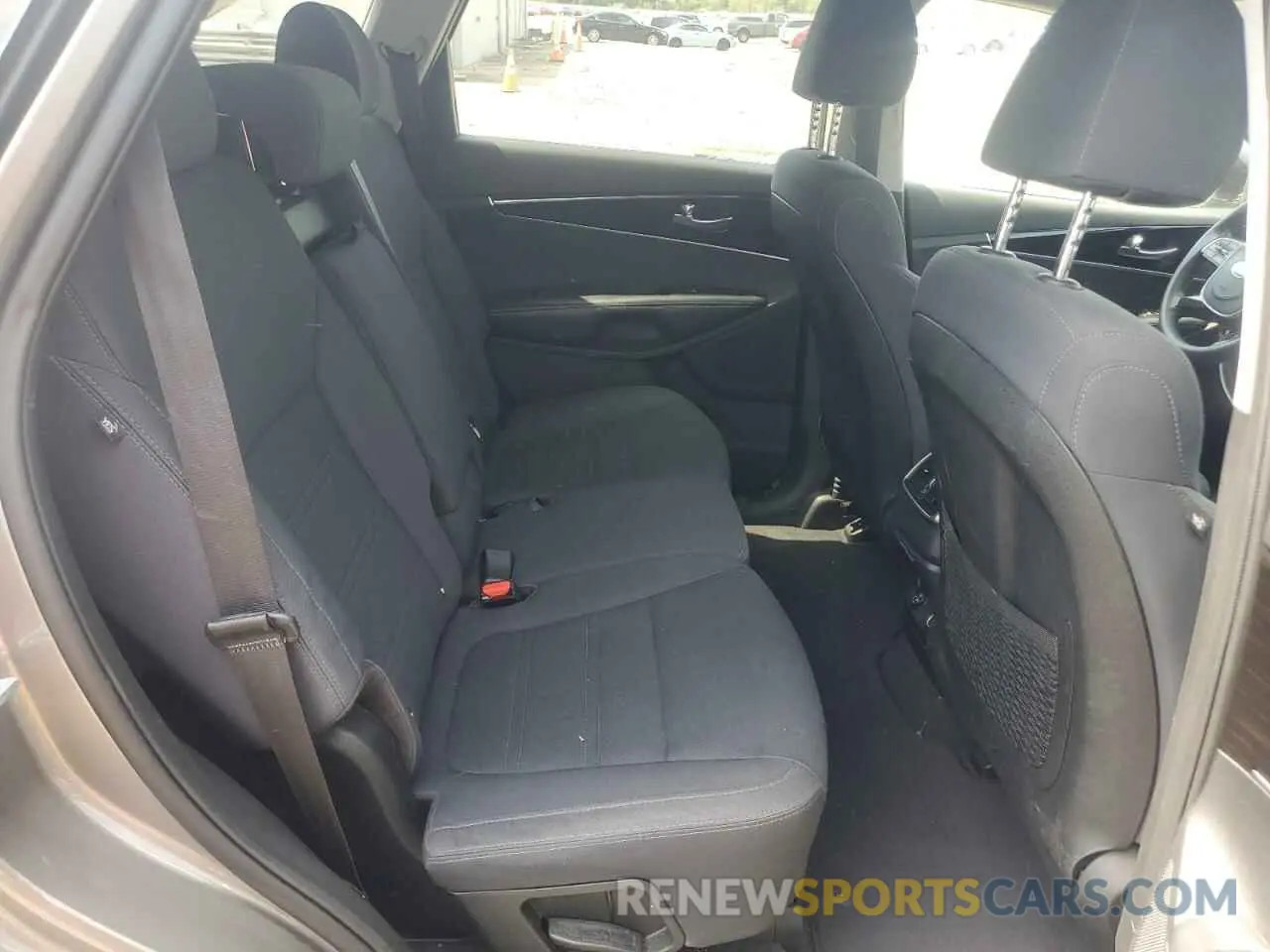 11 fotografías del automóvil dañado 5XYPG4A5XKG491556 KIA SORENTO 2019