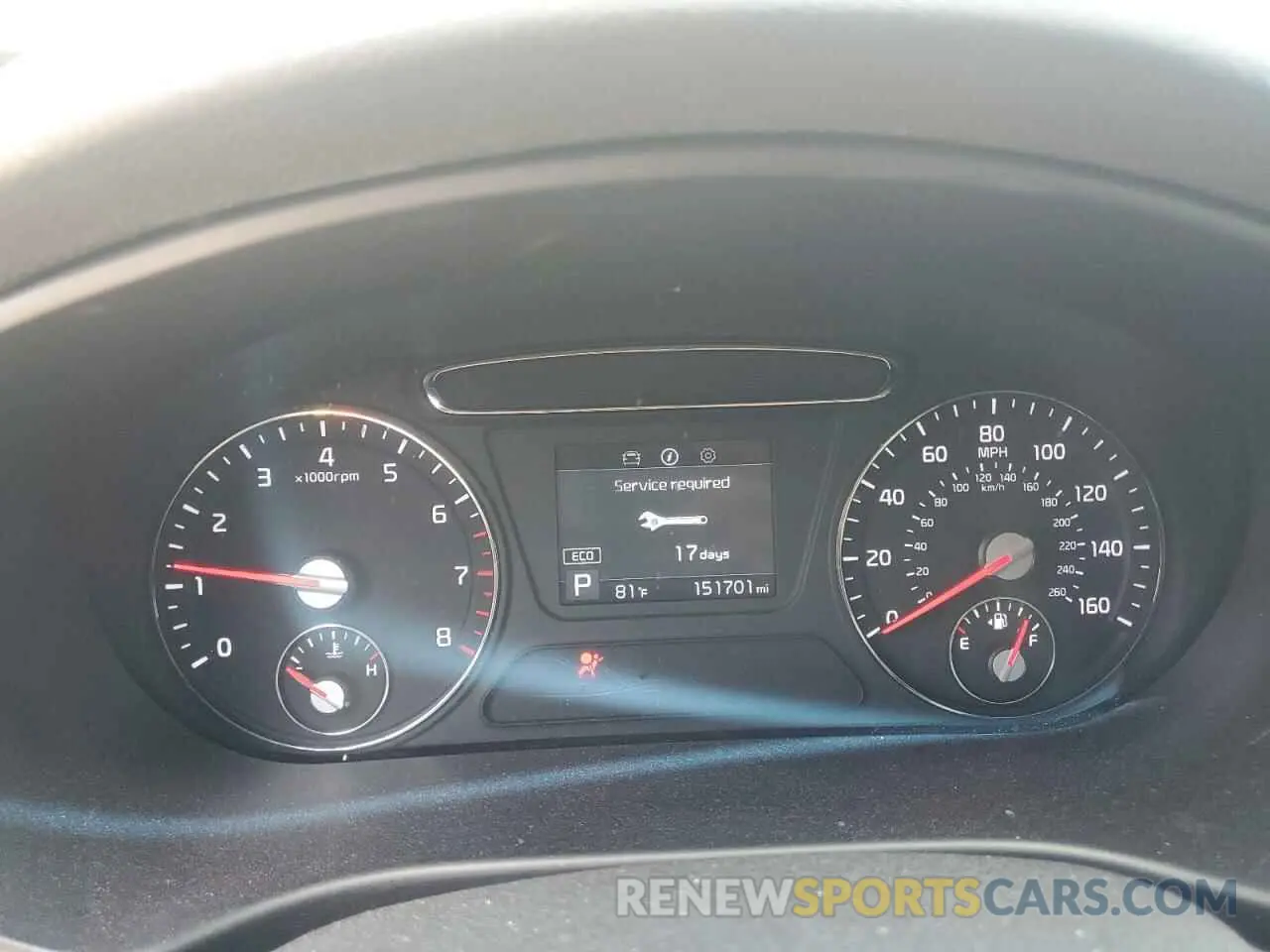 9 fotografías del automóvil dañado 5XYPG4A5XKG491556 KIA SORENTO 2019