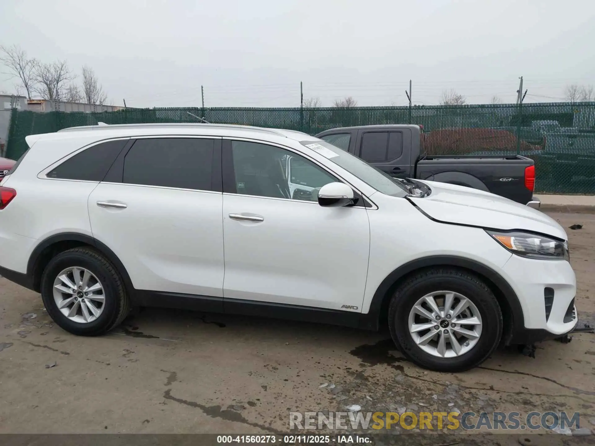 14 fotografías del automóvil dañado 5XYPGDA30KG548829 KIA SORENTO 2019