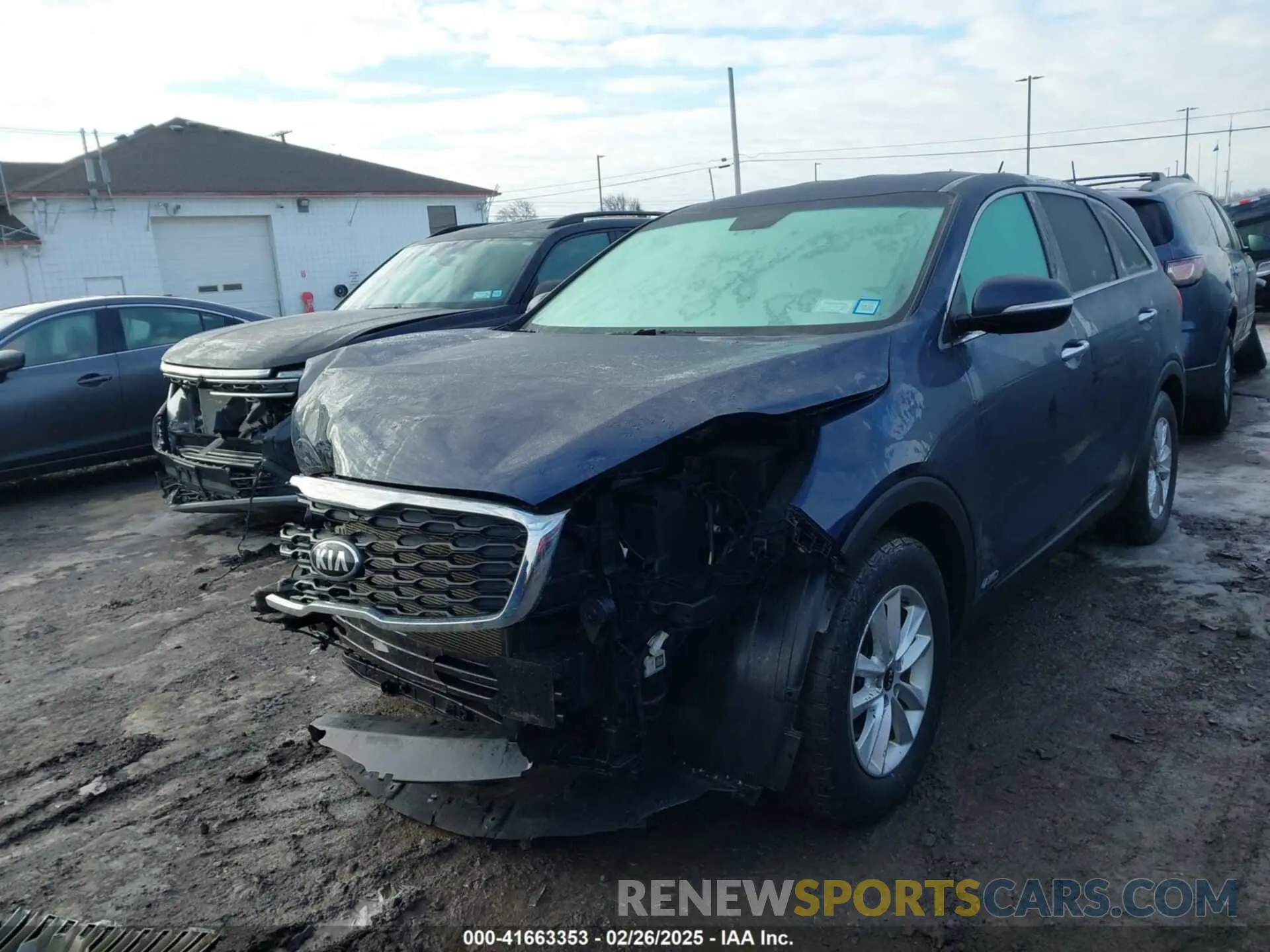 2 fotografías del automóvil dañado 5XYPGDA31KG462266 KIA SORENTO 2019