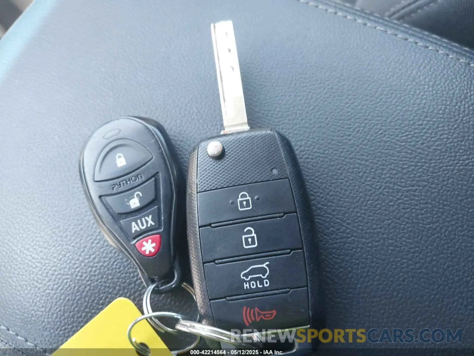 11 fotografías del automóvil dañado 5XYPGDA32KG433827 KIA SORENTO 2019
