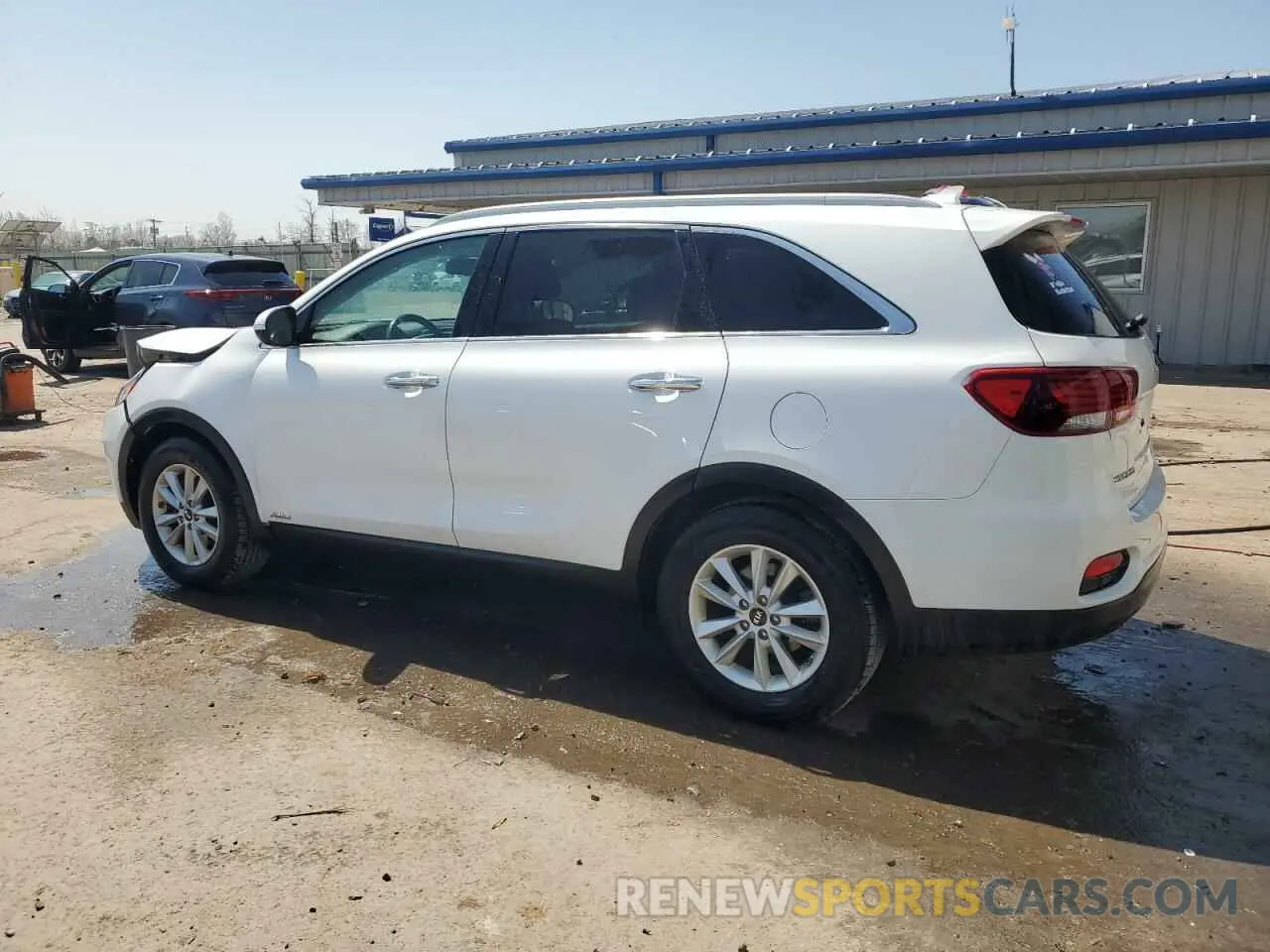 2 fotografías del automóvil dañado 5XYPGDA32KG439451 KIA SORENTO 2019