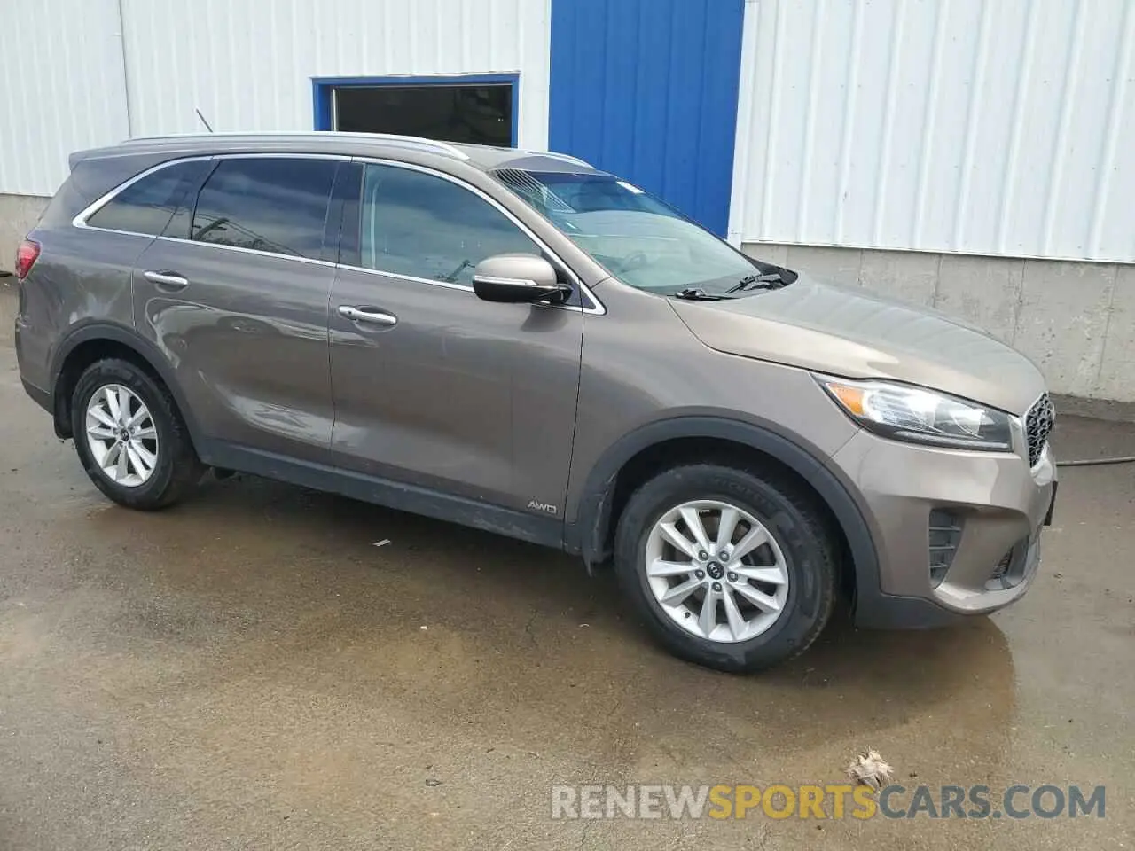 4 fotografías del automóvil dañado 5XYPGDA33KG468537 KIA SORENTO 2019