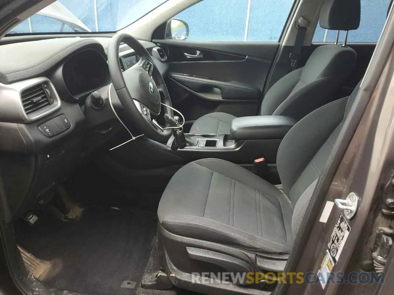 7 fotografías del automóvil dañado 5XYPGDA33KG468537 KIA SORENTO 2019