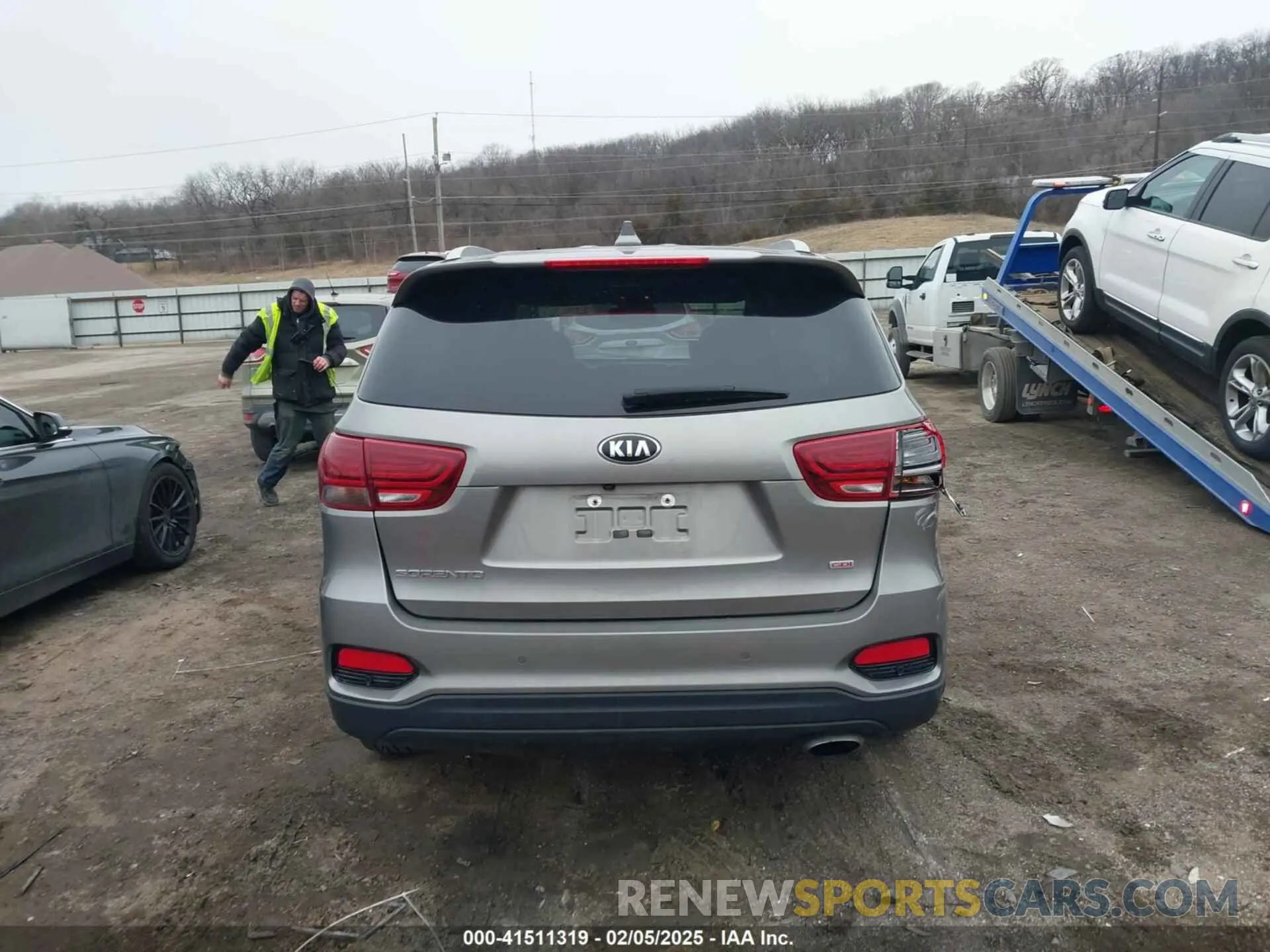 16 fotografías del automóvil dañado 5XYPGDA33KG508972 KIA SORENTO 2019