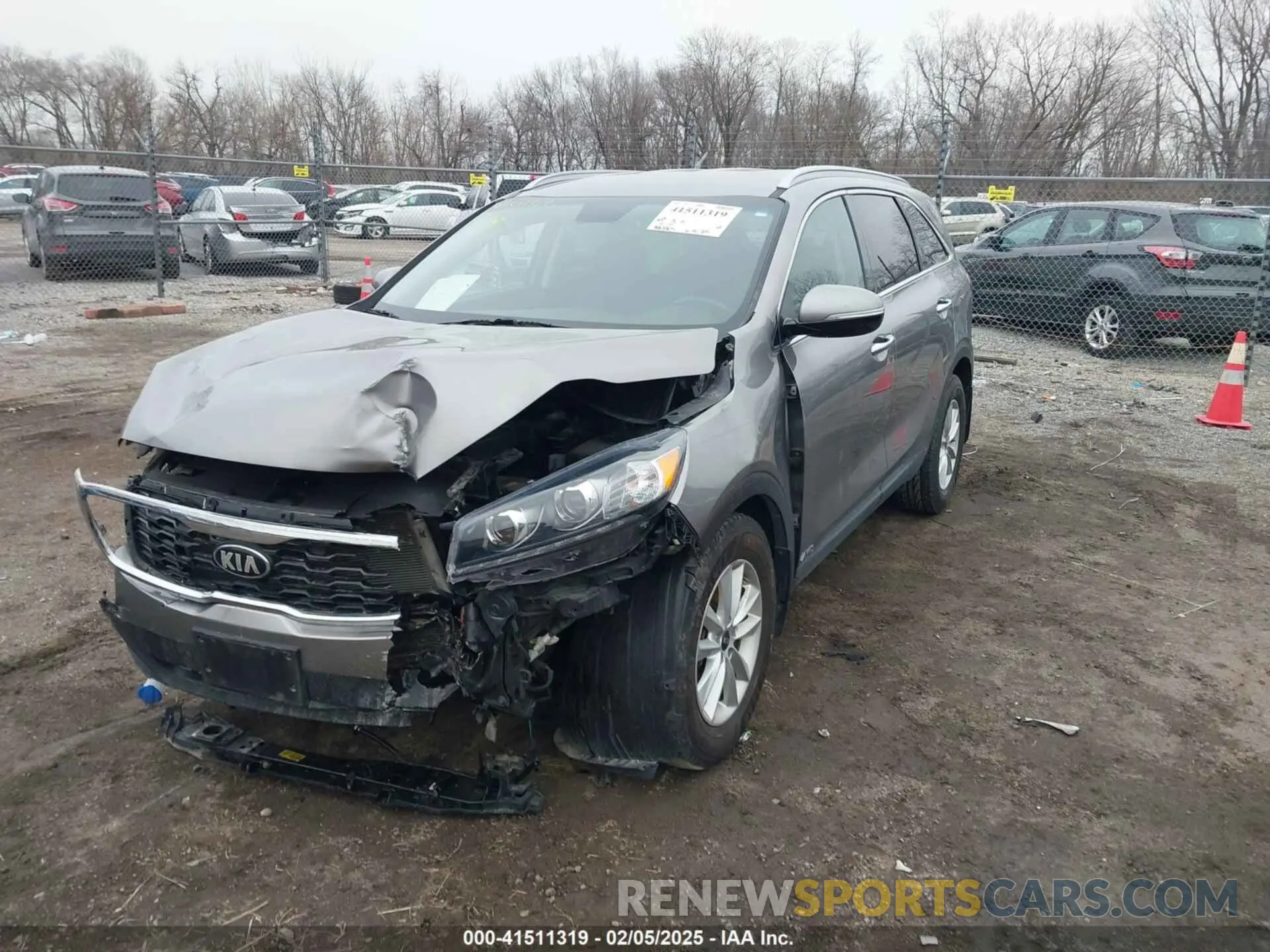 2 fotografías del automóvil dañado 5XYPGDA33KG508972 KIA SORENTO 2019