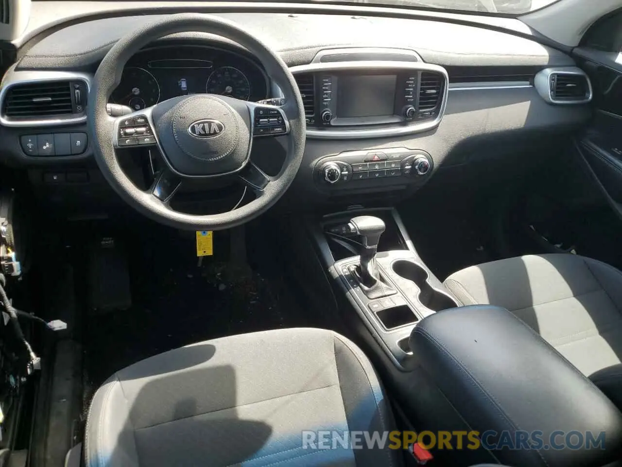 8 fotografías del automóvil dañado 5XYPGDA33KG538702 KIA SORENTO 2019
