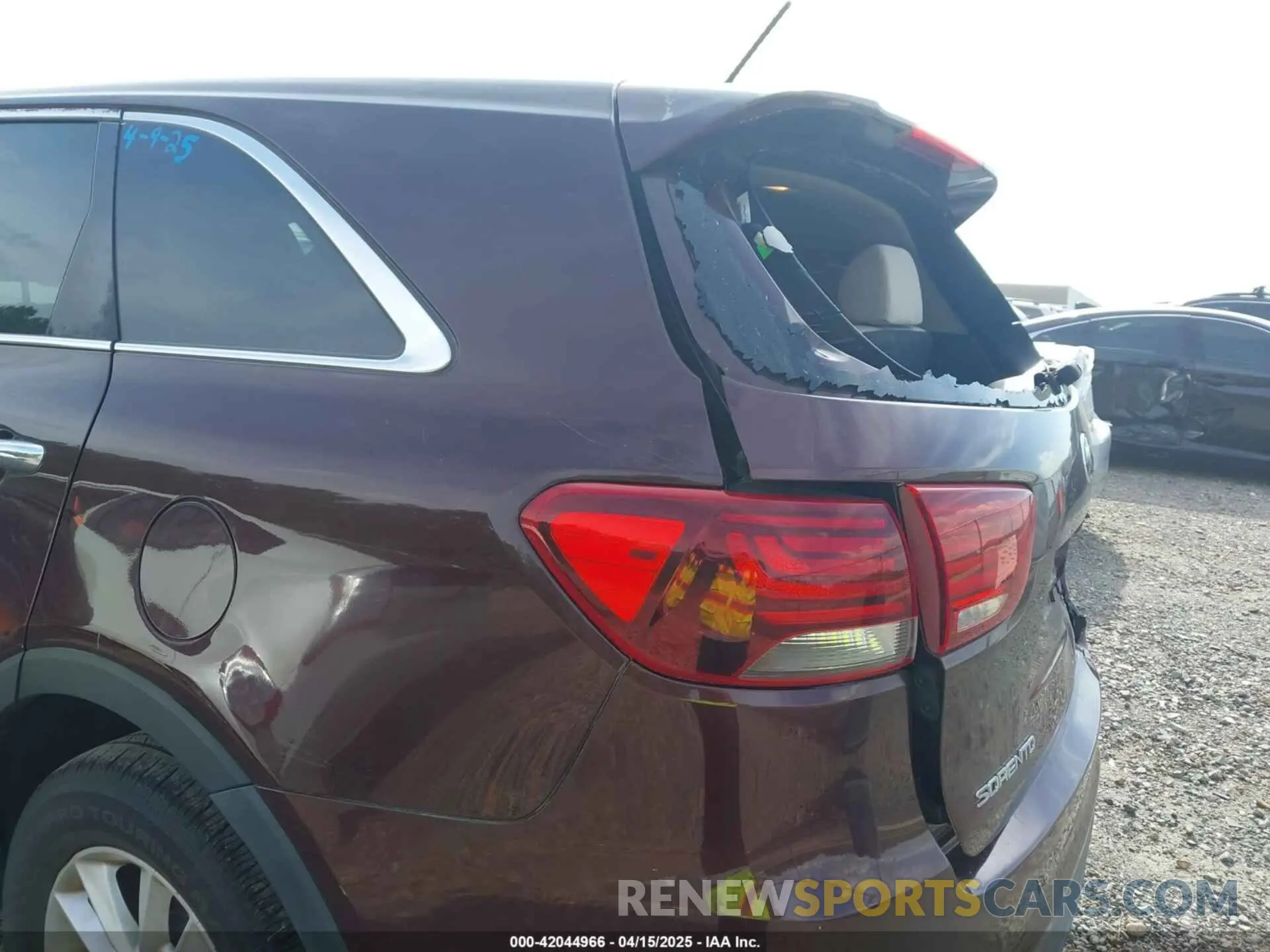 19 fotografías del automóvil dañado 5XYPGDA33KG554768 KIA SORENTO 2019