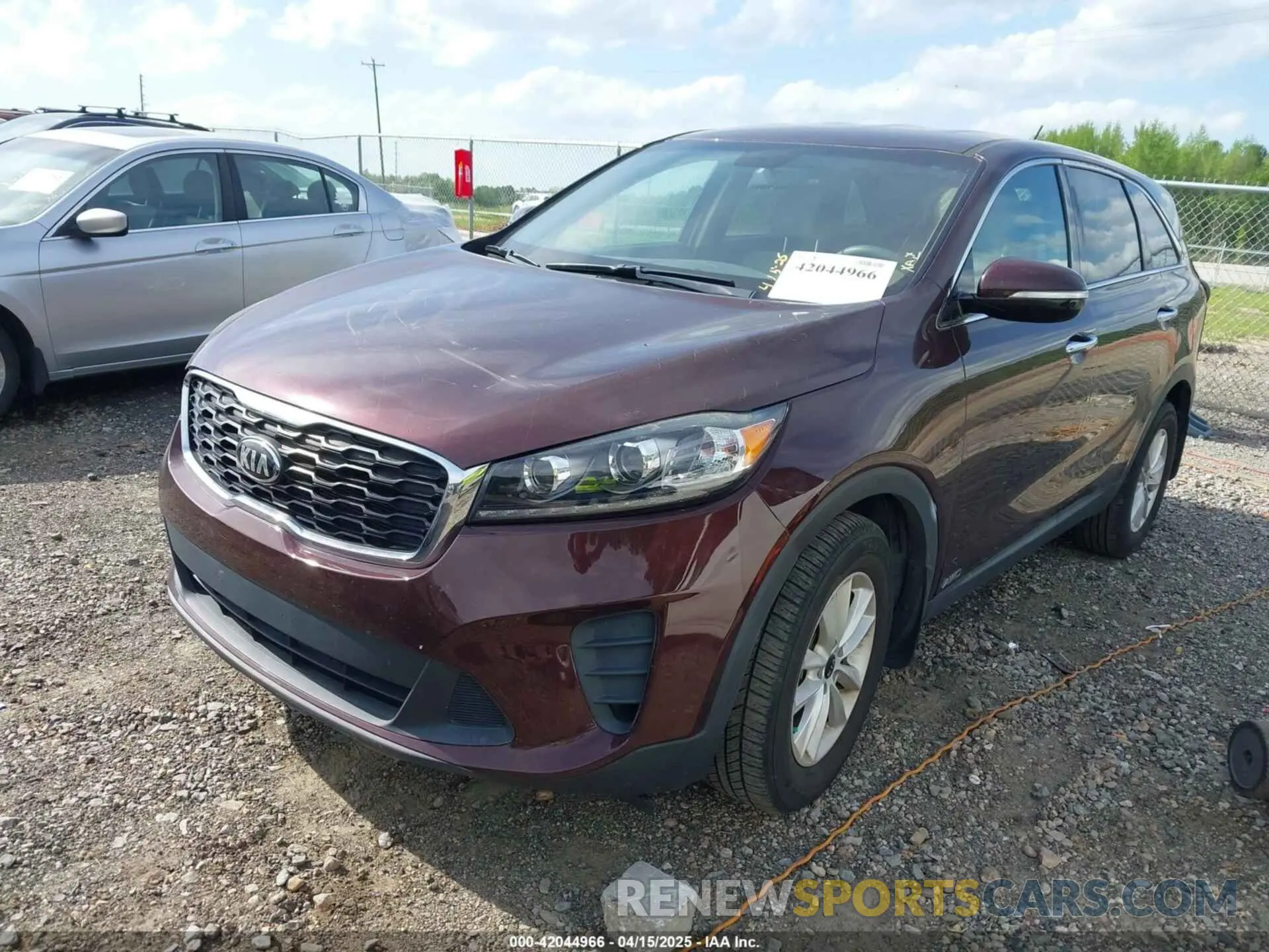 2 fotografías del automóvil dañado 5XYPGDA33KG554768 KIA SORENTO 2019