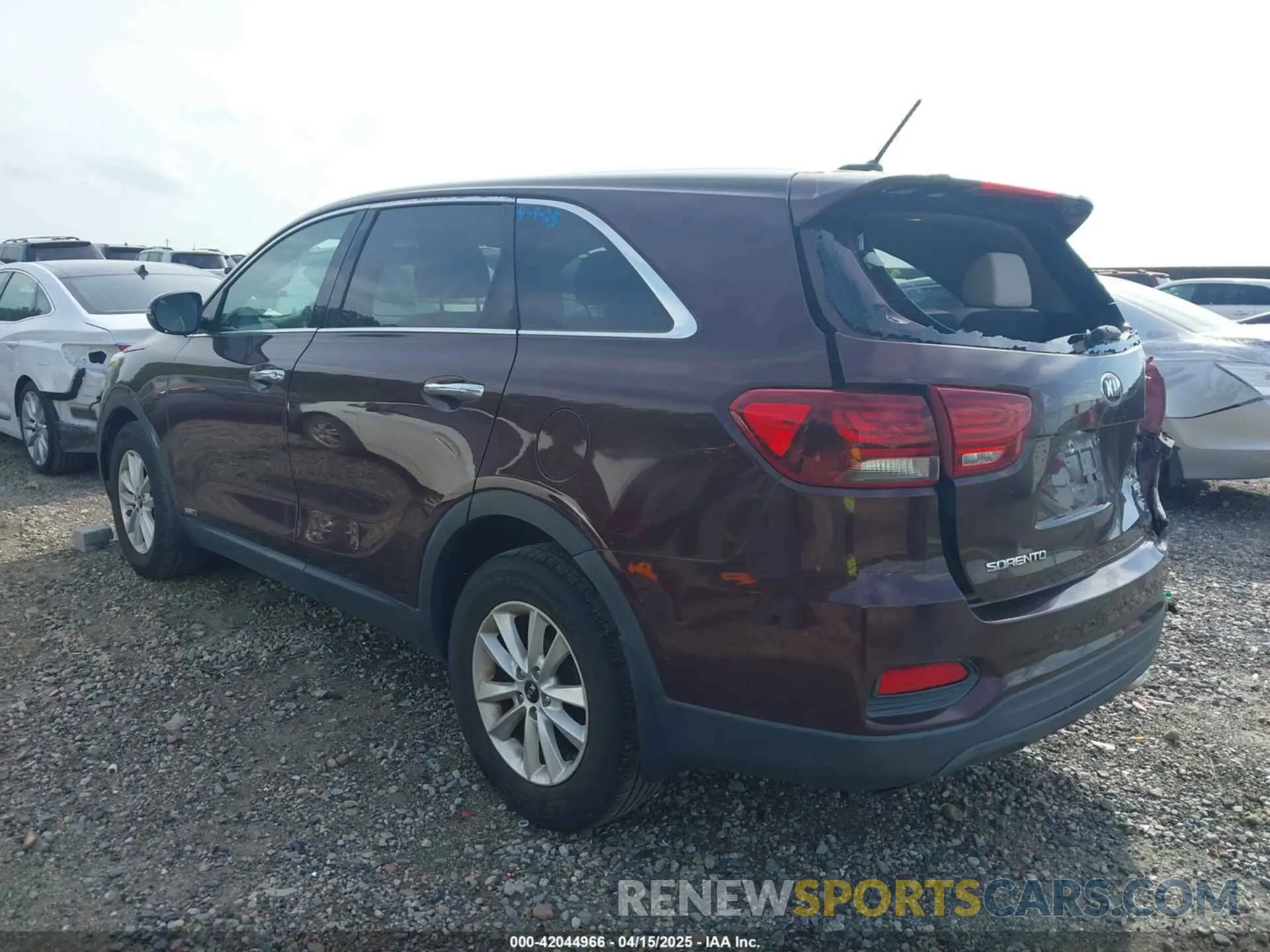 3 fotografías del automóvil dañado 5XYPGDA33KG554768 KIA SORENTO 2019