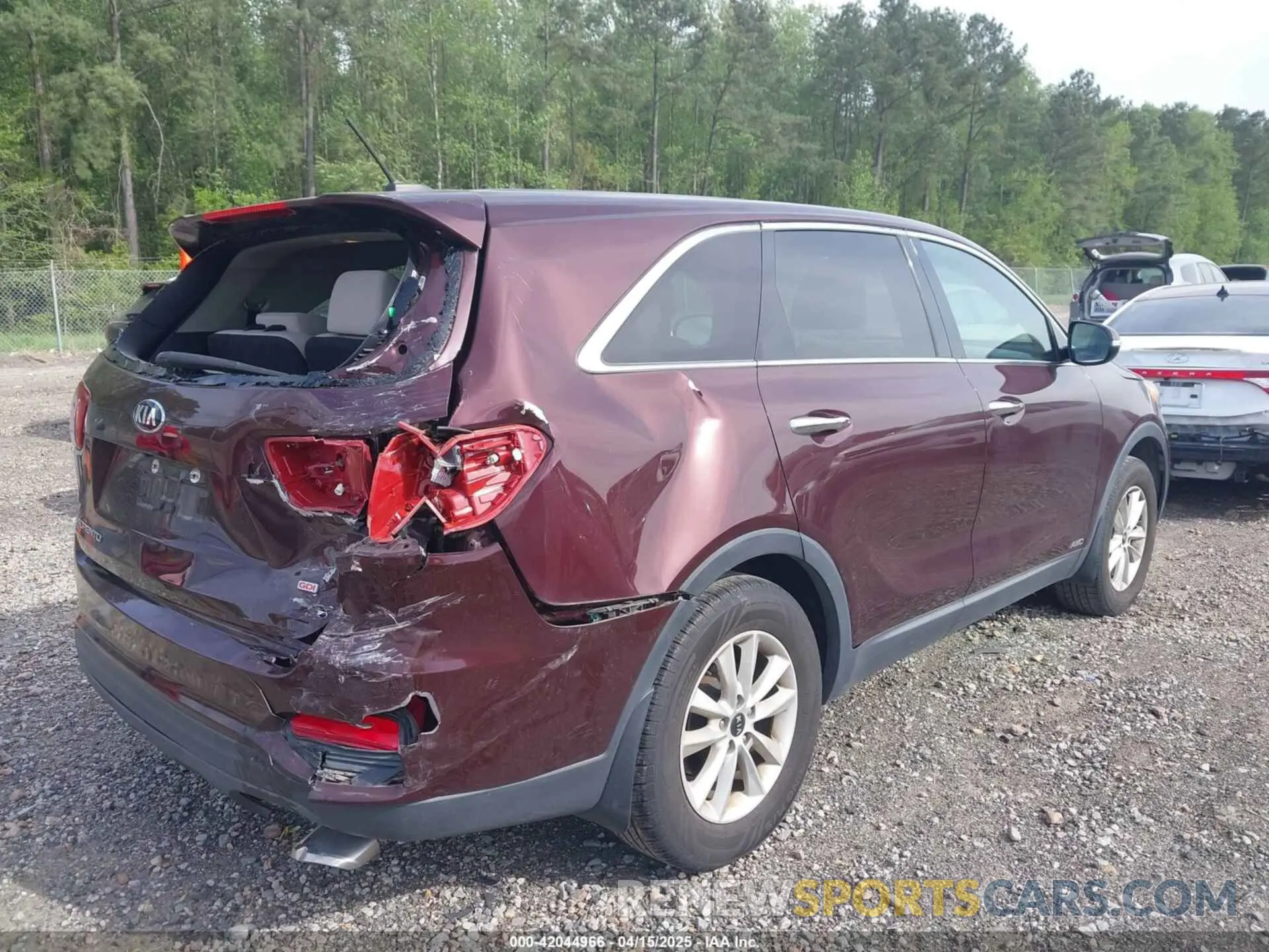 4 fotografías del automóvil dañado 5XYPGDA33KG554768 KIA SORENTO 2019