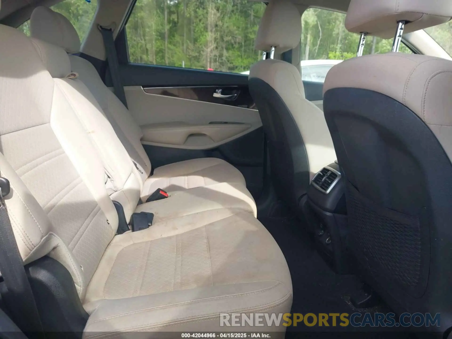 8 fotografías del automóvil dañado 5XYPGDA33KG554768 KIA SORENTO 2019