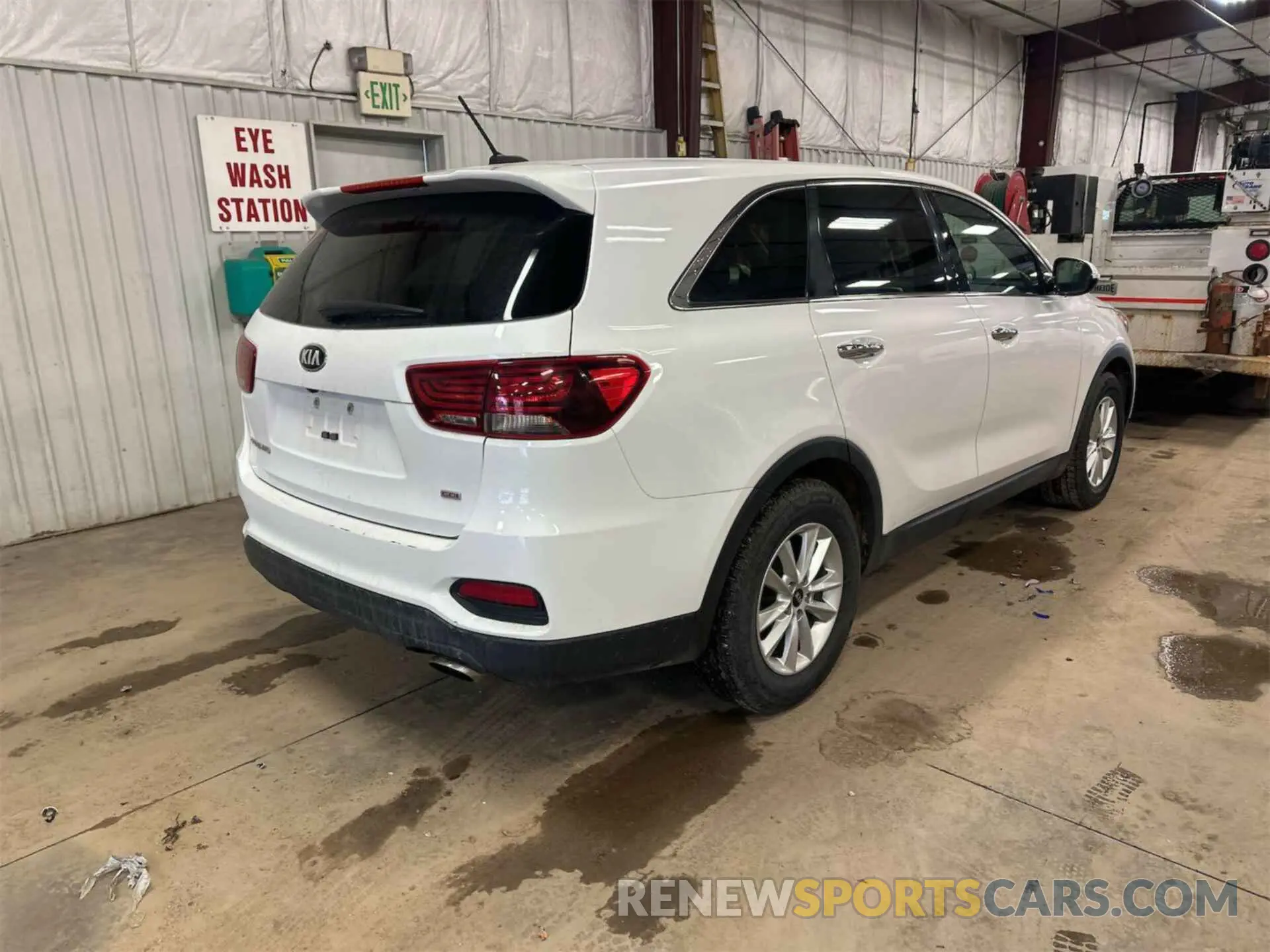 11 fotografías del automóvil dañado 5XYPGDA34KG503750 KIA SORENTO 2019