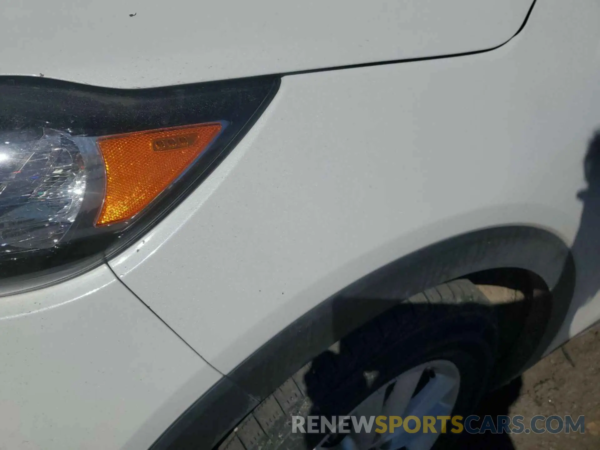 12 fotografías del automóvil dañado 5XYPGDA34KG503750 KIA SORENTO 2019