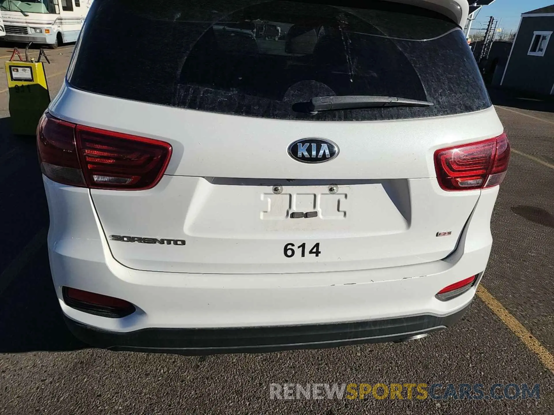 16 fotografías del automóvil dañado 5XYPGDA34KG503750 KIA SORENTO 2019
