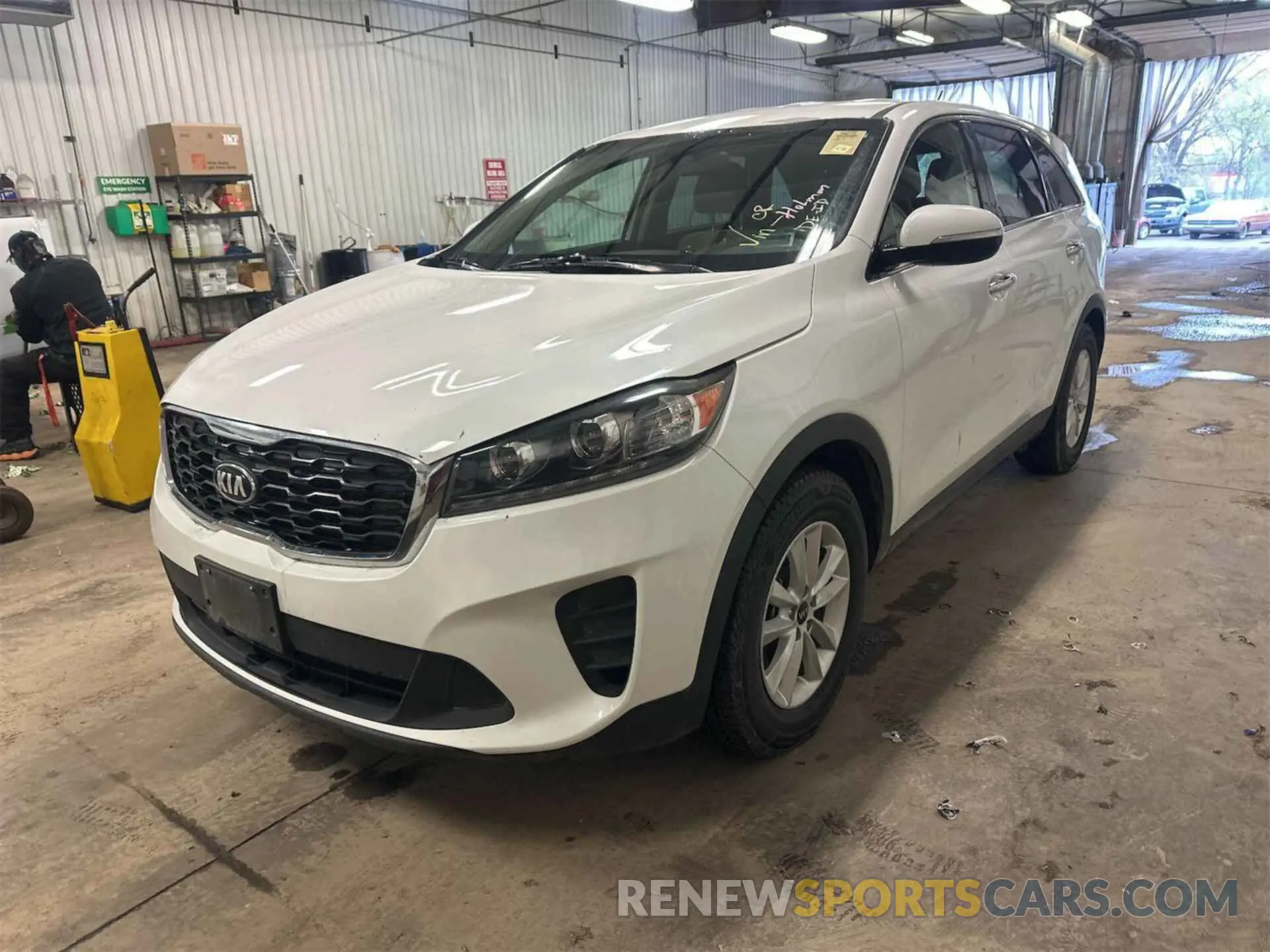 5 fotografías del automóvil dañado 5XYPGDA34KG503750 KIA SORENTO 2019