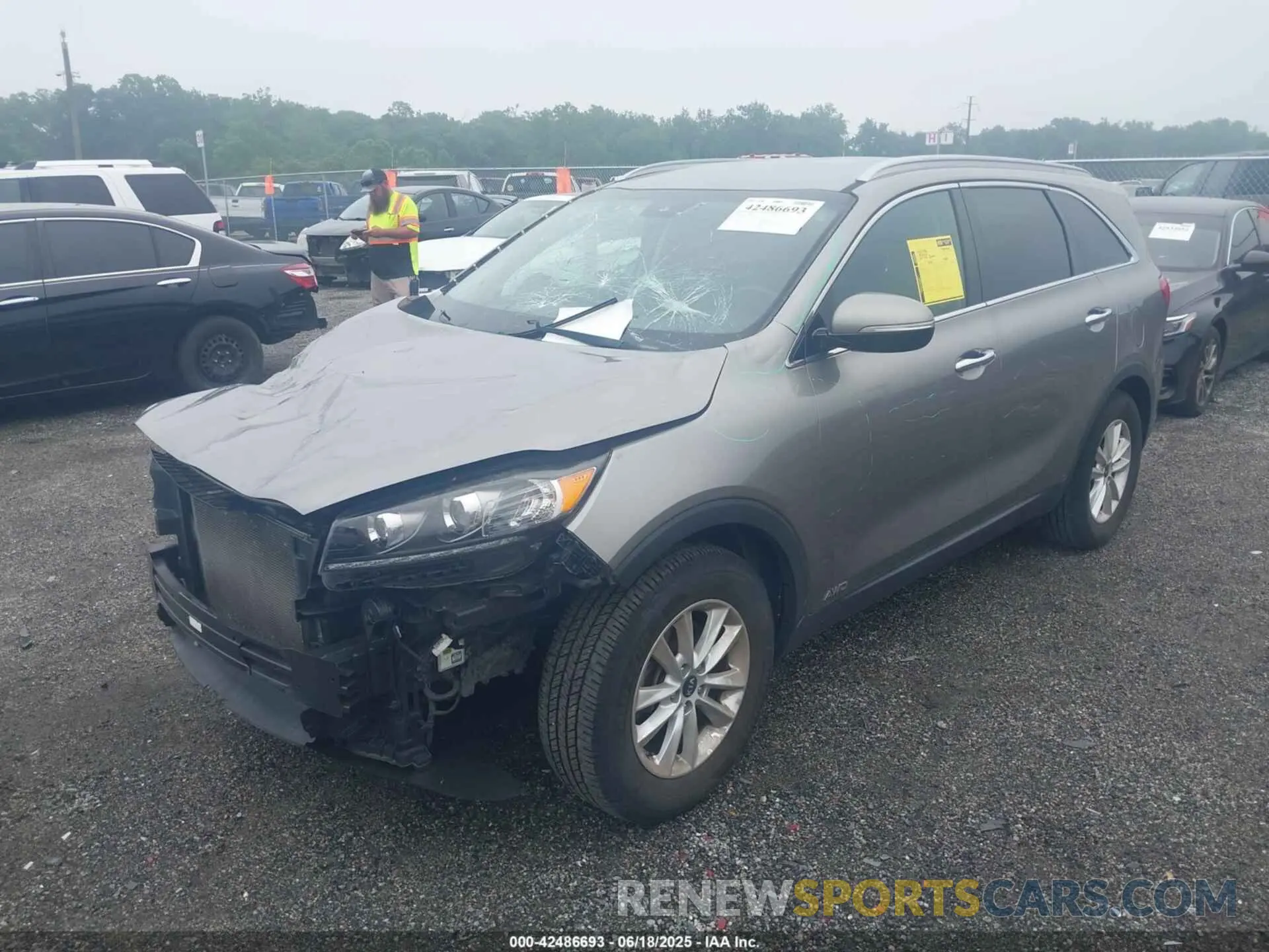 2 fotografías del automóvil dañado 5XYPGDA35KG438942 KIA SORENTO 2019