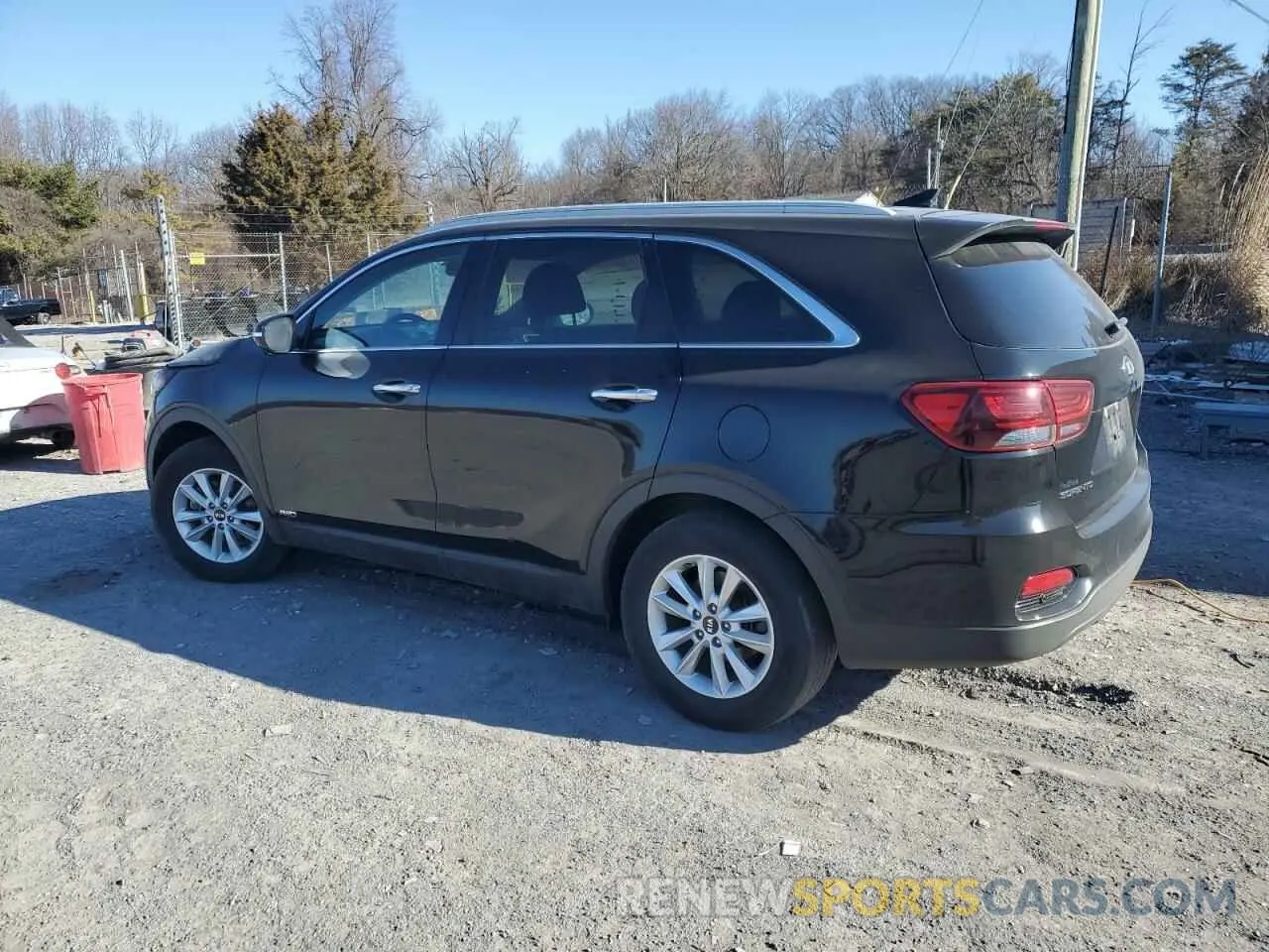 2 fotografías del automóvil dañado 5XYPGDA35KG450640 KIA SORENTO 2019