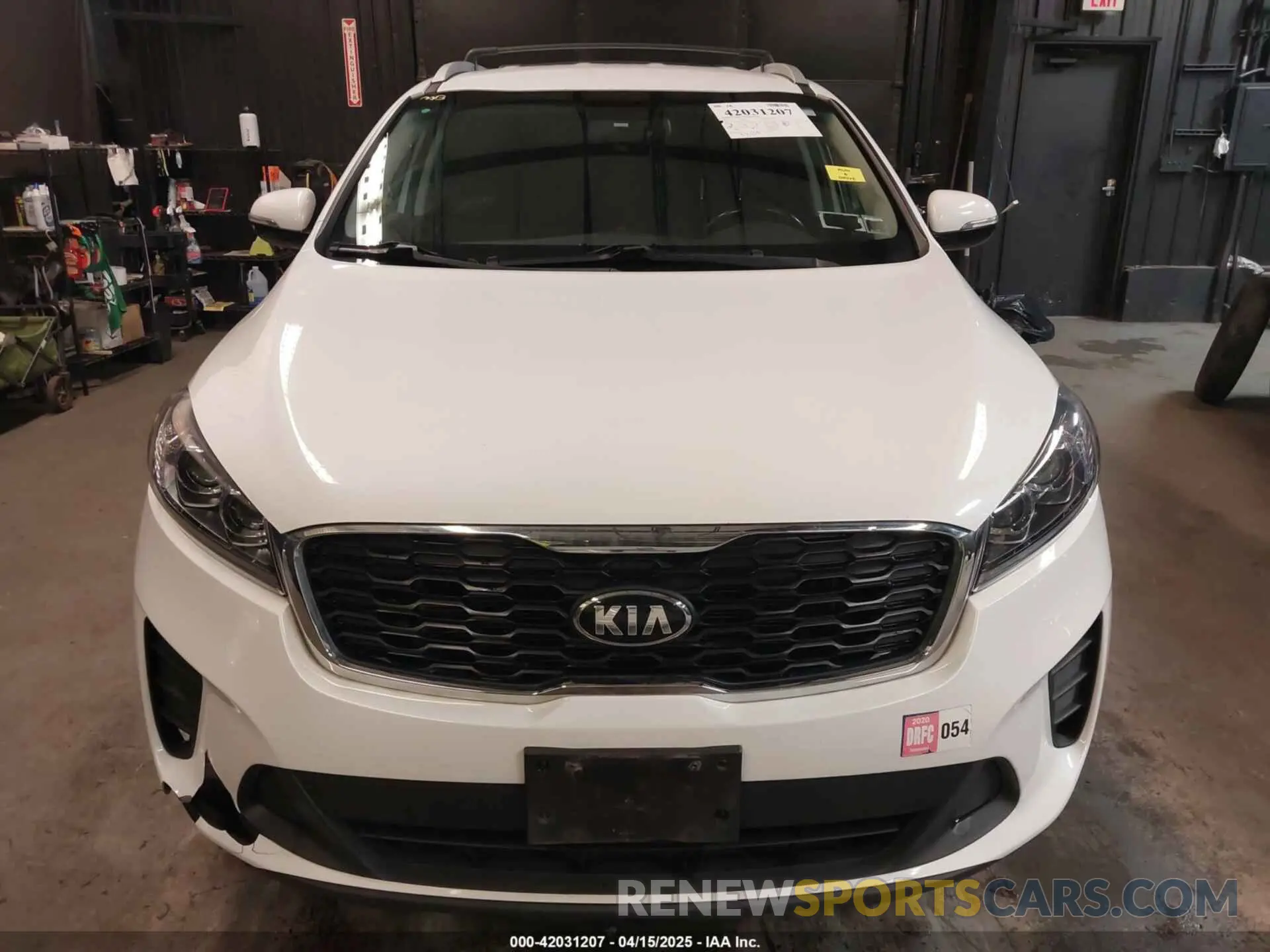 12 fotografías del automóvil dañado 5XYPGDA35KG451755 KIA SORENTO 2019