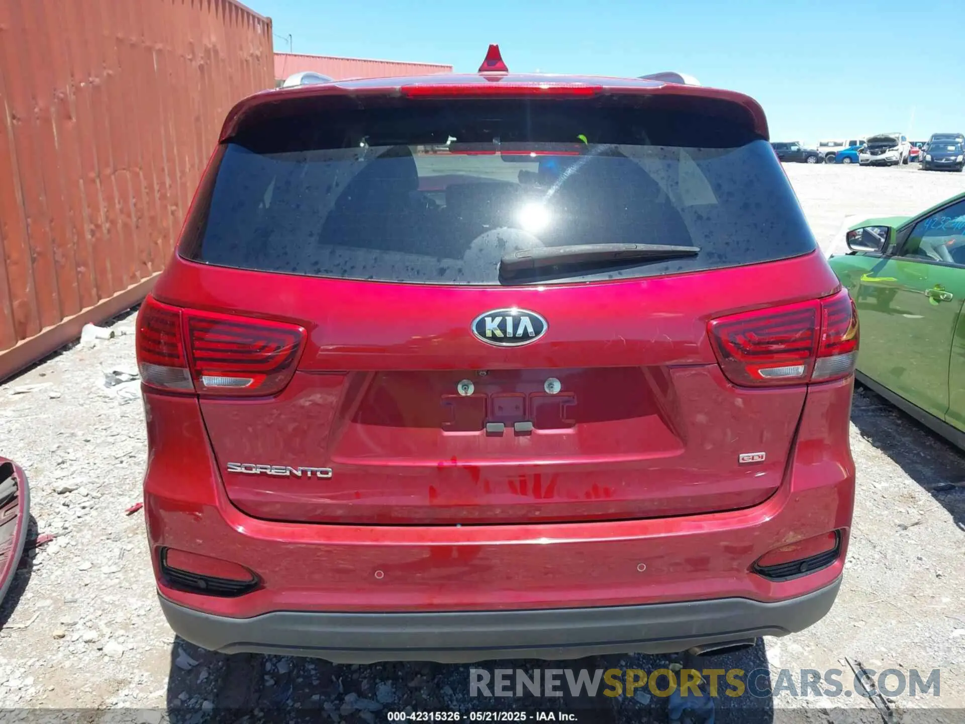 16 fotografías del automóvil dañado 5XYPGDA36KG469200 KIA SORENTO 2019