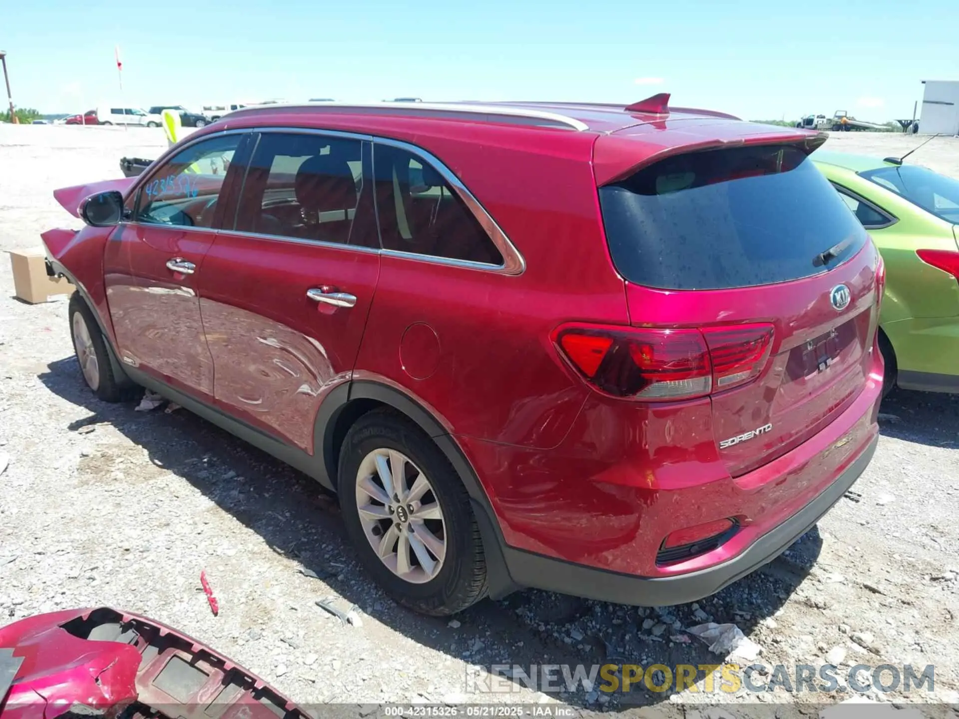 3 fotografías del automóvil dañado 5XYPGDA36KG469200 KIA SORENTO 2019