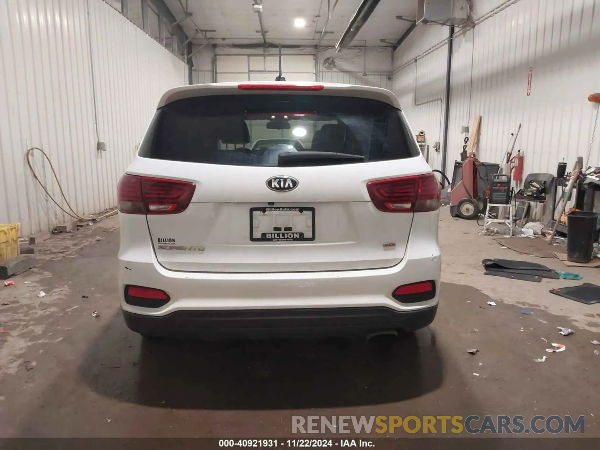 17 fotografías del automóvil dañado 5XYPGDA36KG542596 KIA SORENTO 2019