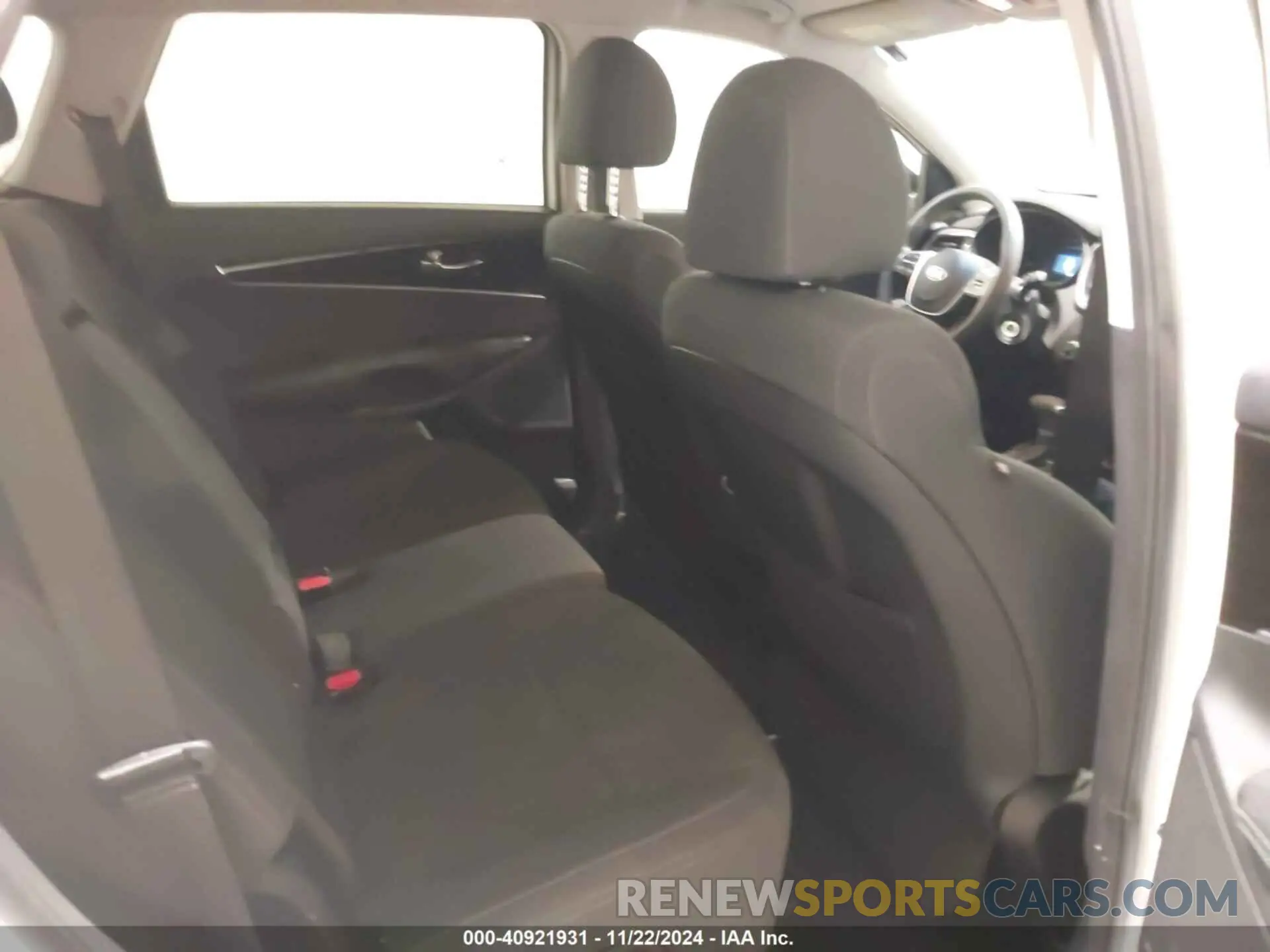 8 fotografías del automóvil dañado 5XYPGDA36KG542596 KIA SORENTO 2019